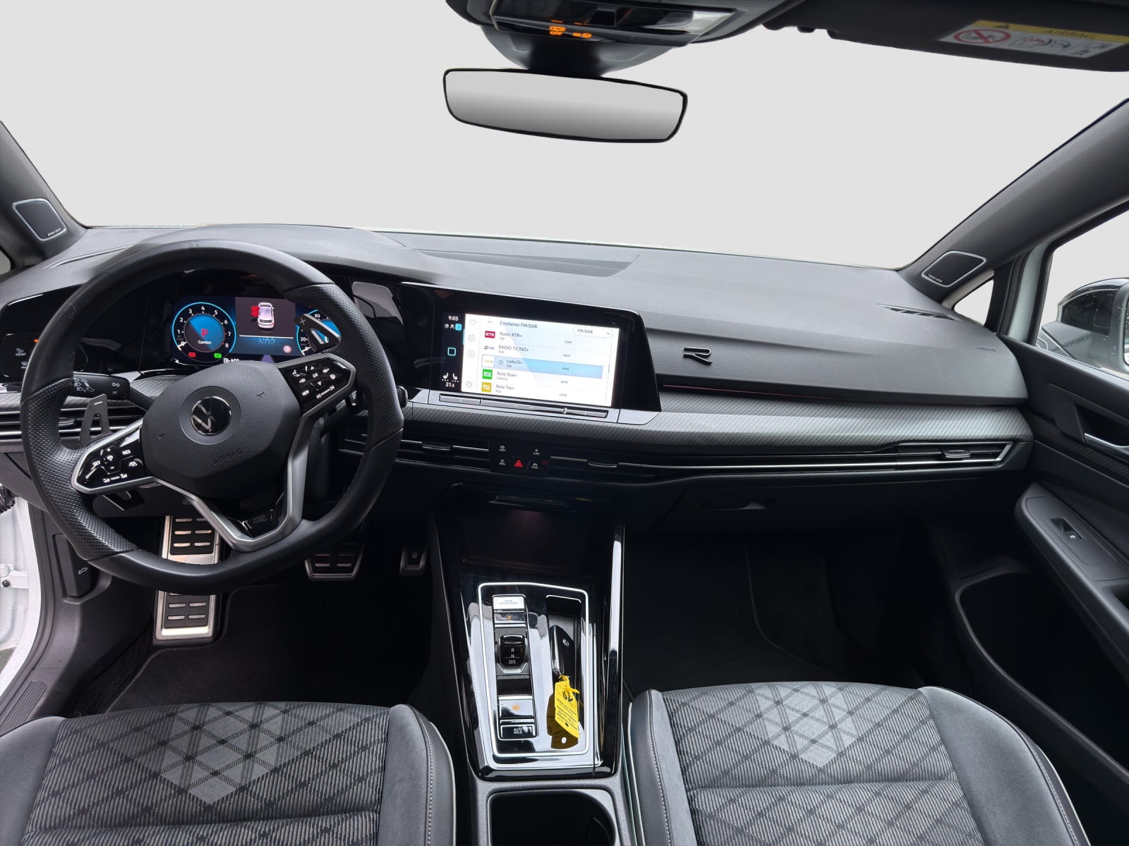 VW Golf 1.5 eTSI mHEV ACT R-Line DSG-image-8
