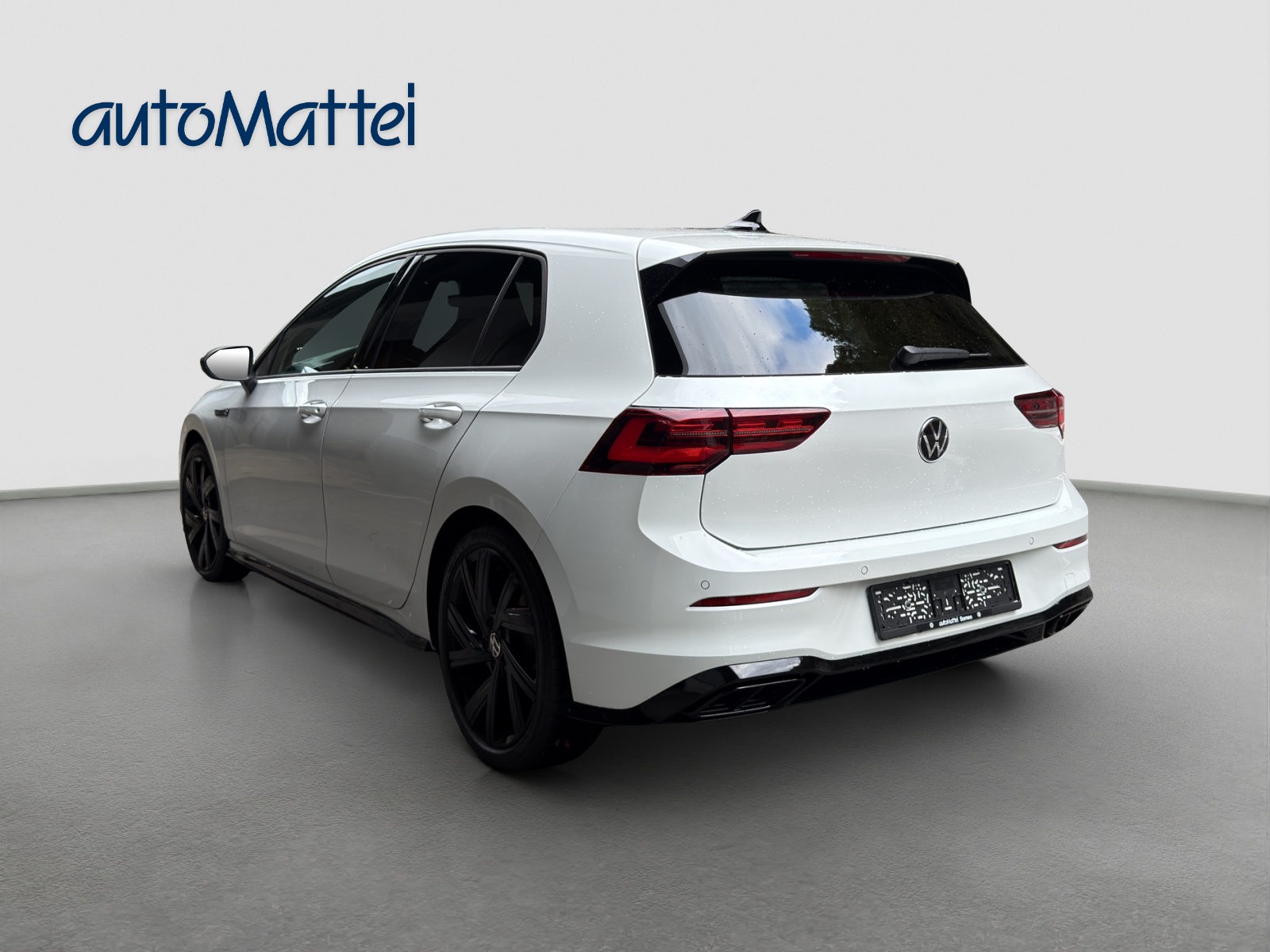 VW Golf 1.5 eTSI mHEV ACT R-Line DSG-image-2