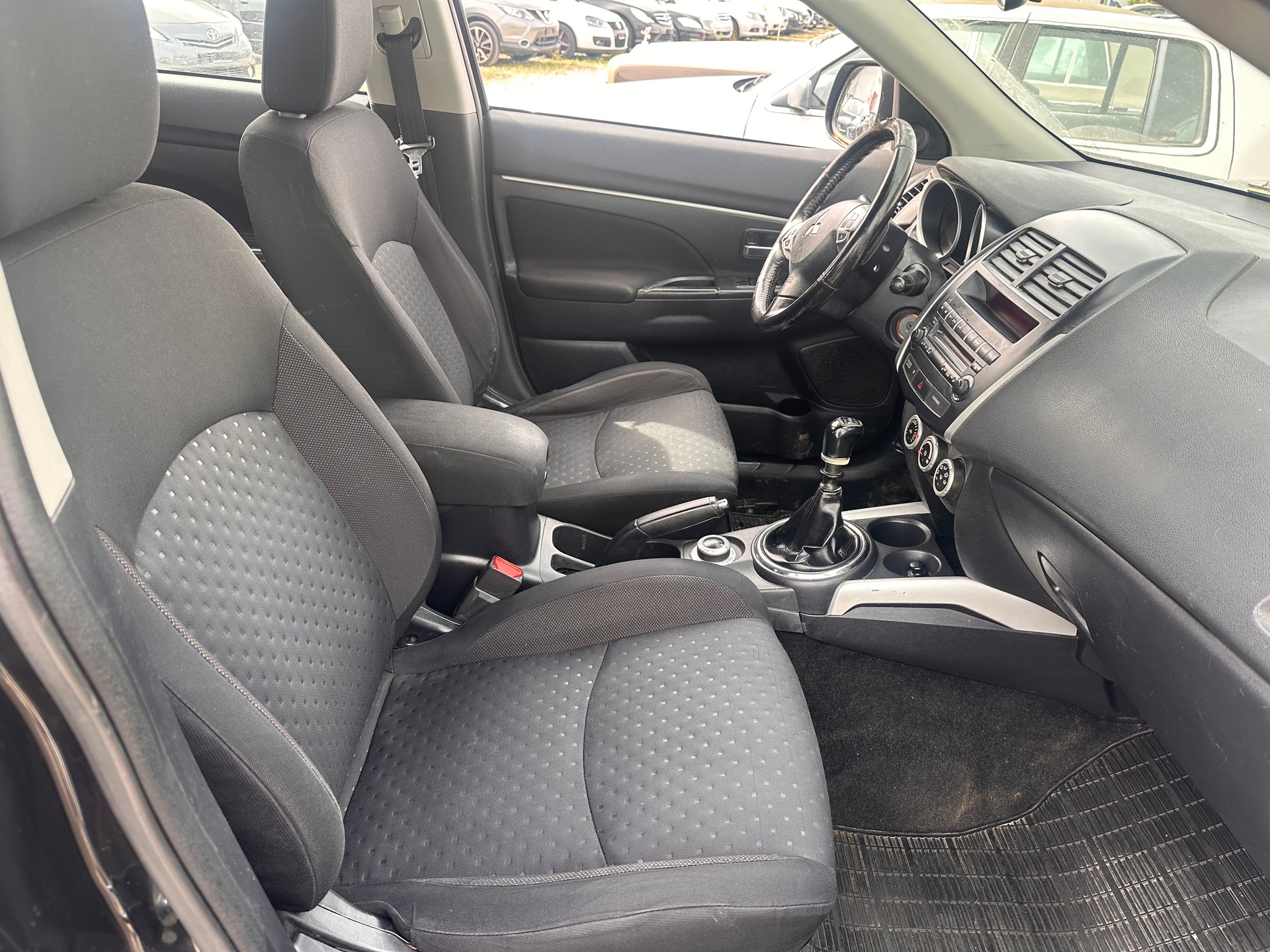 MITSUBISHI ASX 1.8 DID Intense 4WD-image-8