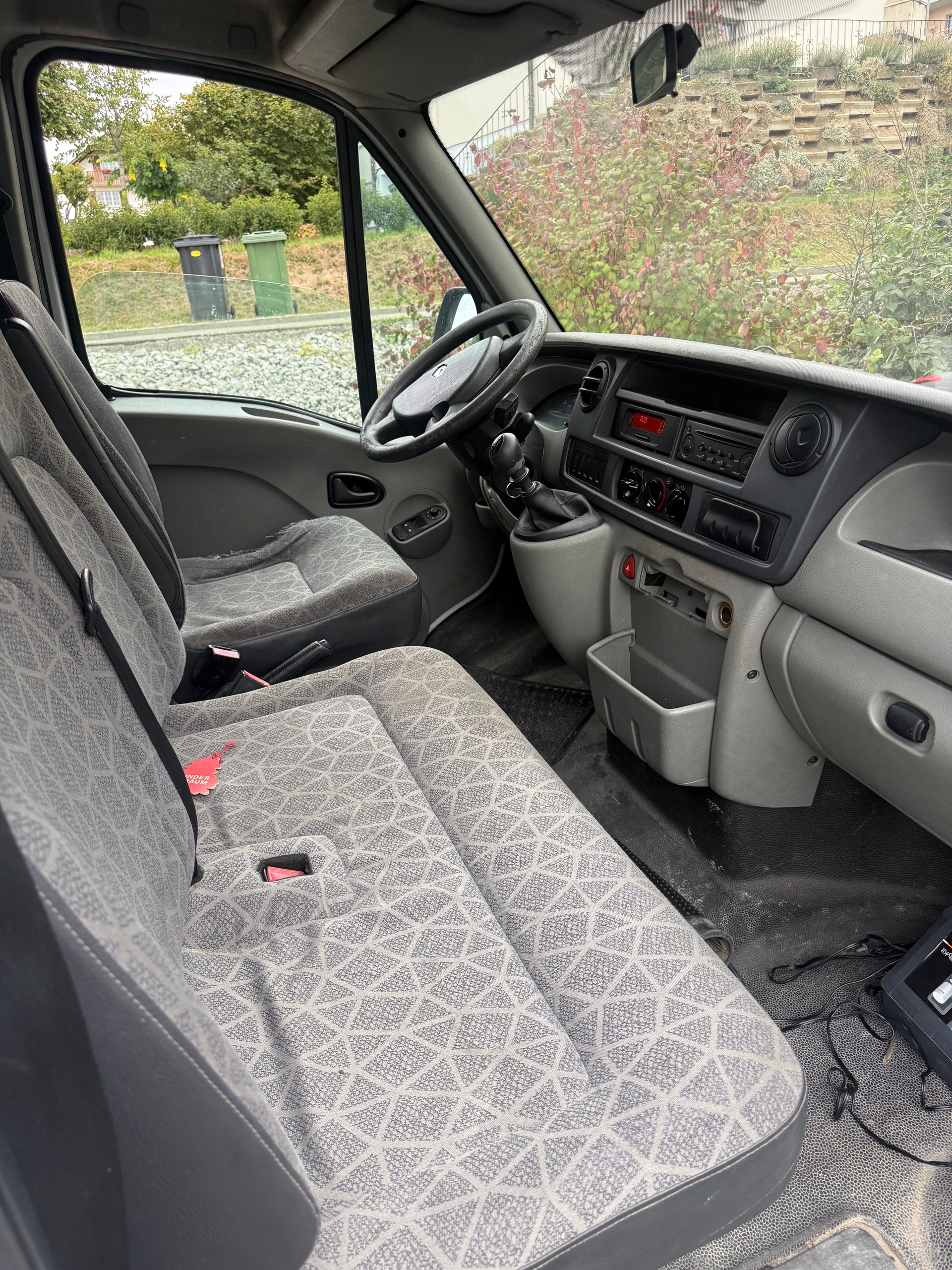 RENAULT Master T35 2.5dCi L3H2-image-5