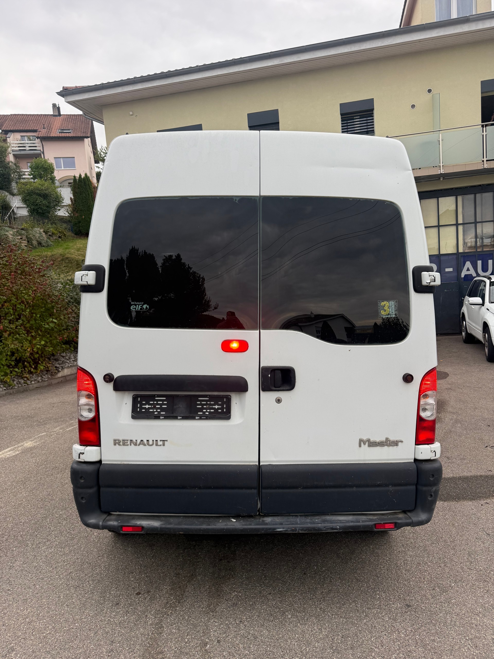 RENAULT Master T35 2.5dCi L3H2-image-3