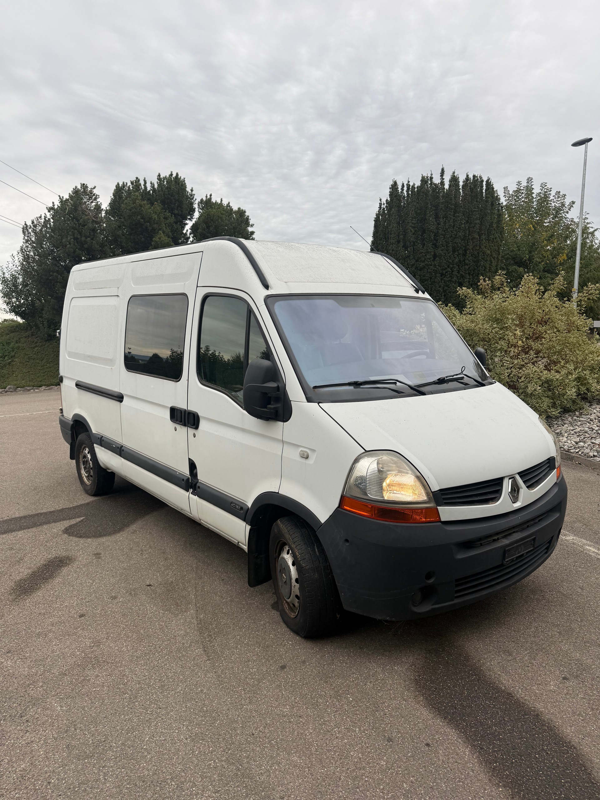 RENAULT Master T35 2.5dCi L3H2-image-1