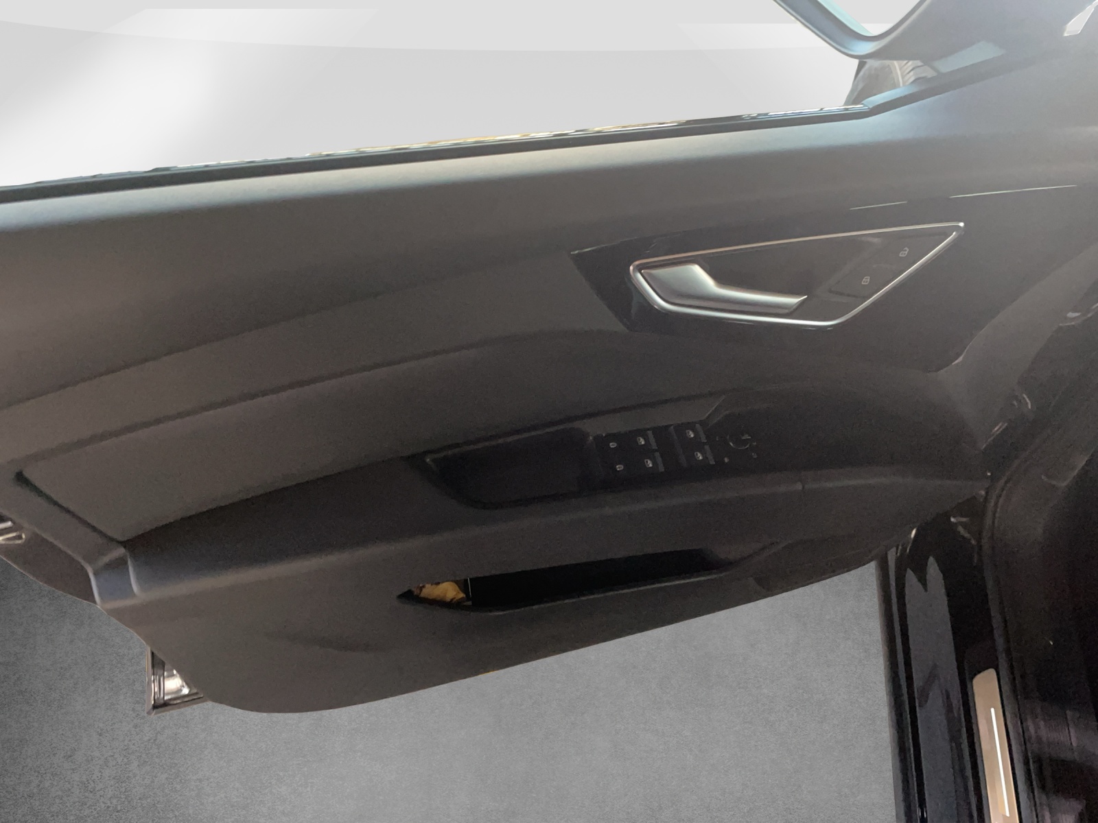 AUDI Q4 e-tron 50 quattro-image-11