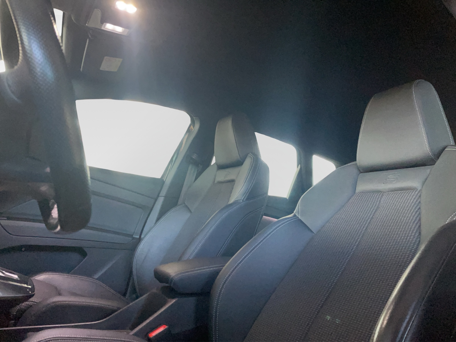 AUDI Q4 e-tron 50 quattro-image-12