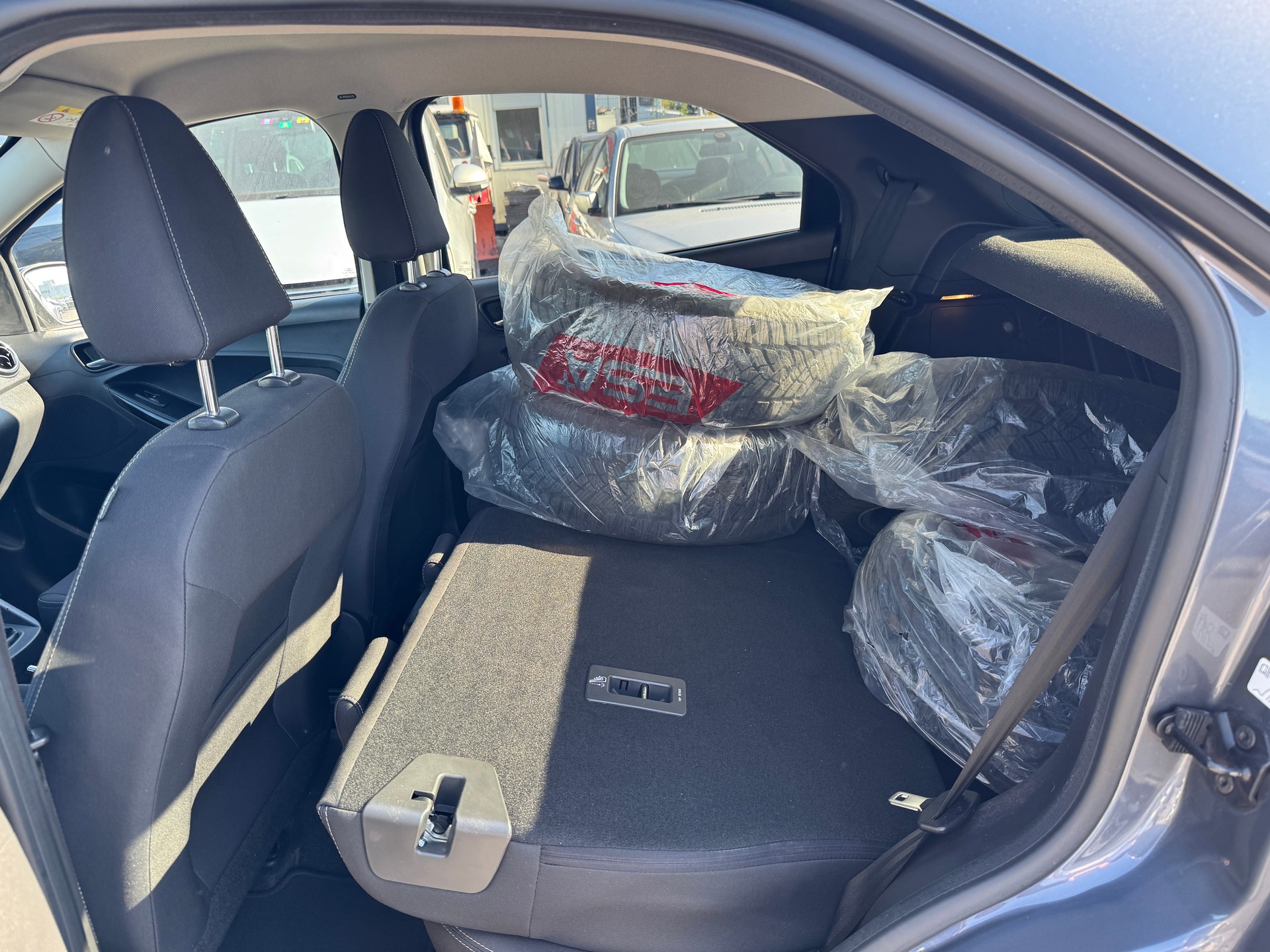 FORD KA+ 1.2 Ti-VCT Cool&Sound-image-10