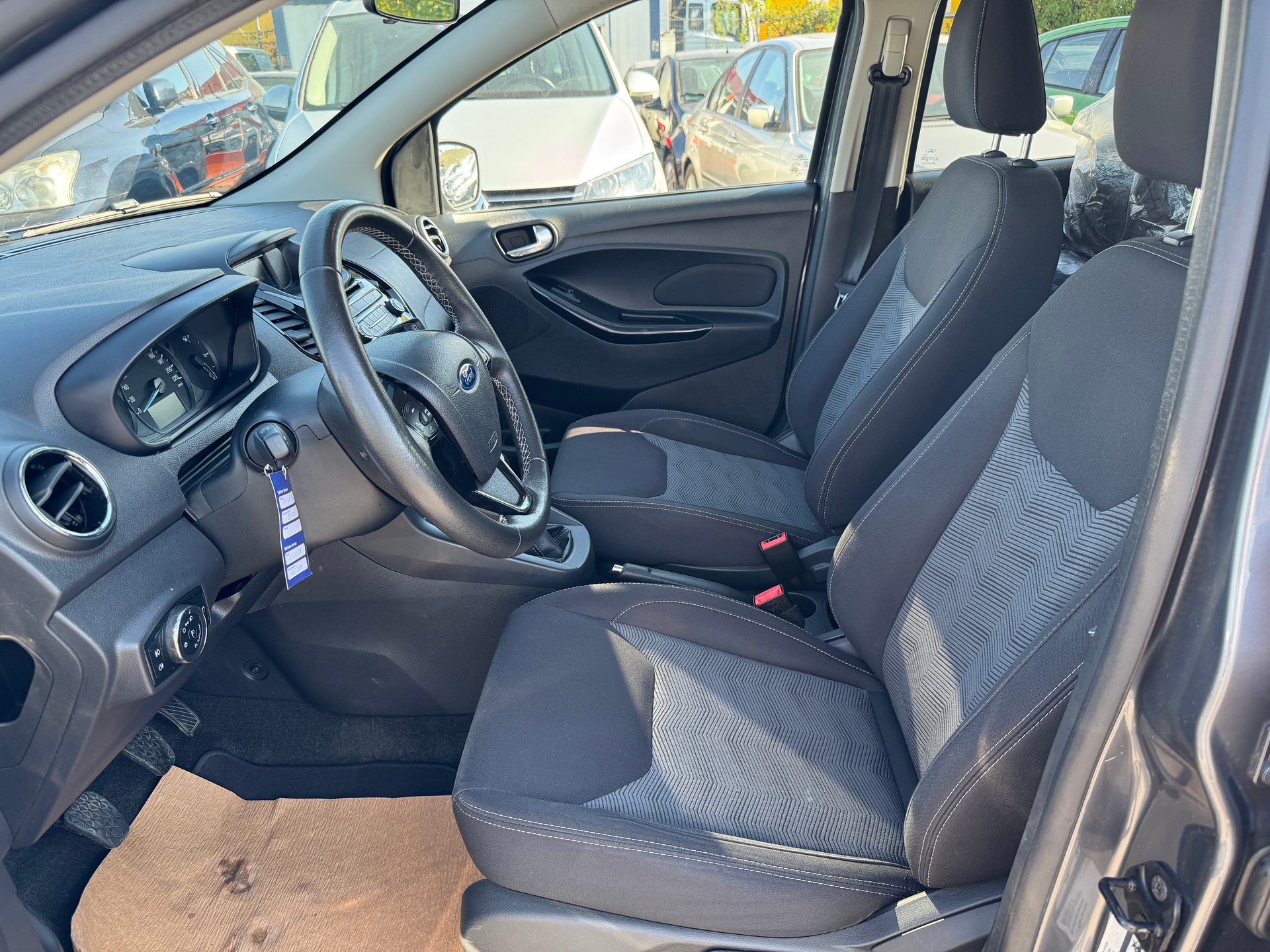 FORD KA+ 1.2 Ti-VCT Cool&Sound-image-8