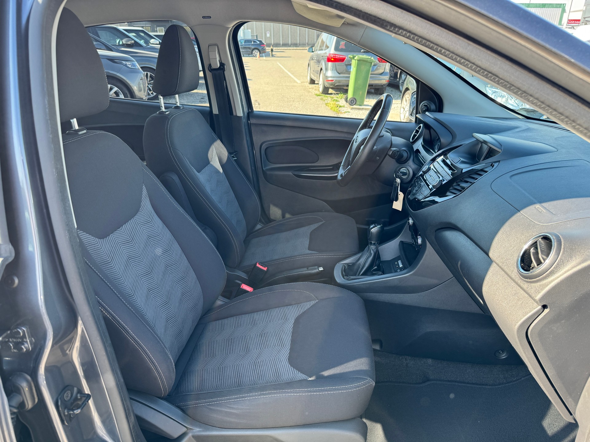 FORD KA+ 1.2 Ti-VCT Cool&Sound-image-9