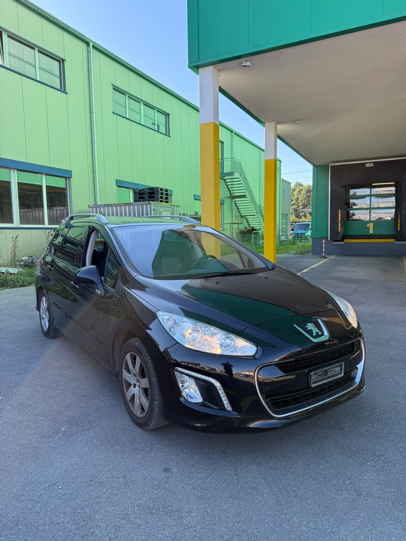 Car photo