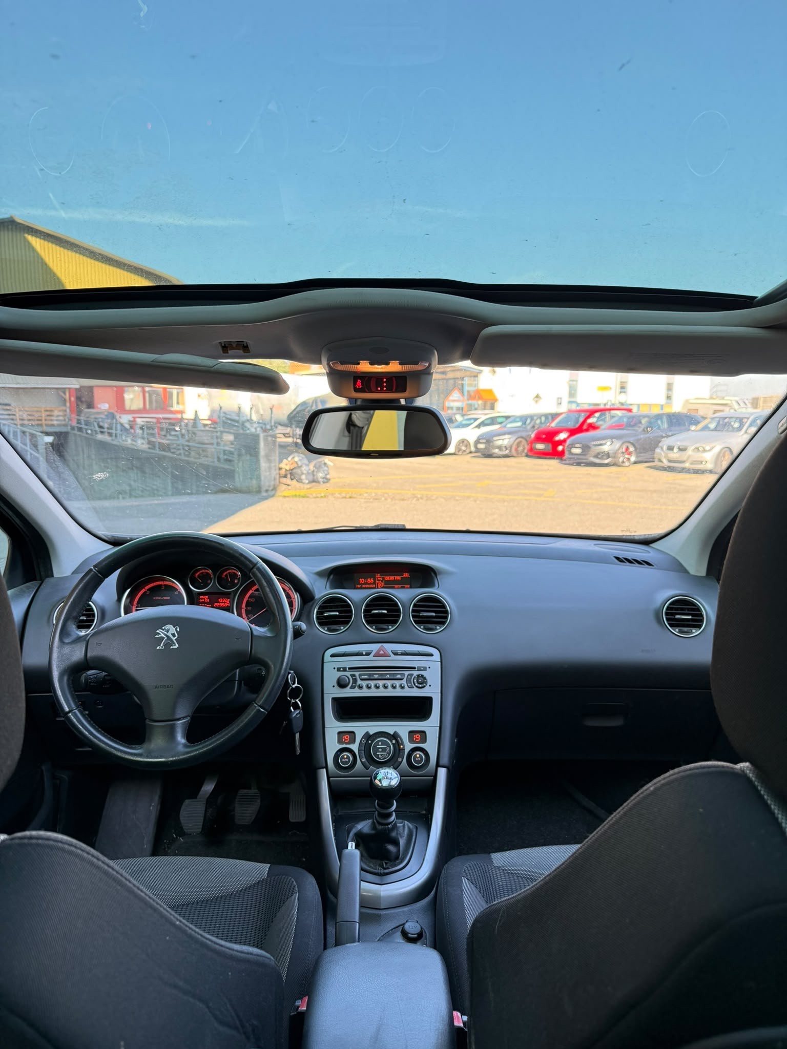 PEUGEOT 308 SW 1.6 HDI Access-image-9