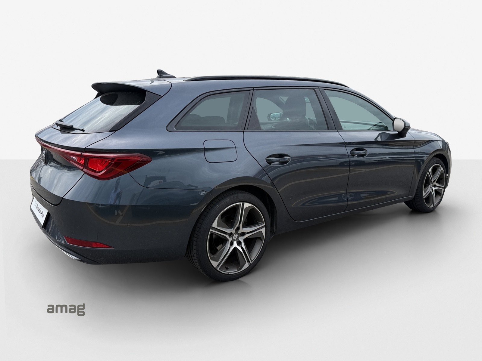 SEAT Leon ST 1.5 eTSI mHEV DSG FR-image-5