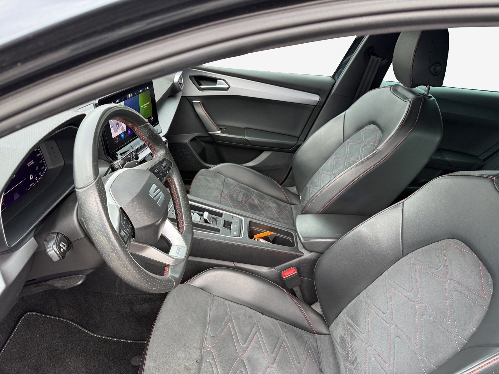 SEAT Leon ST 1.5 eTSI mHEV DSG FR-image-7