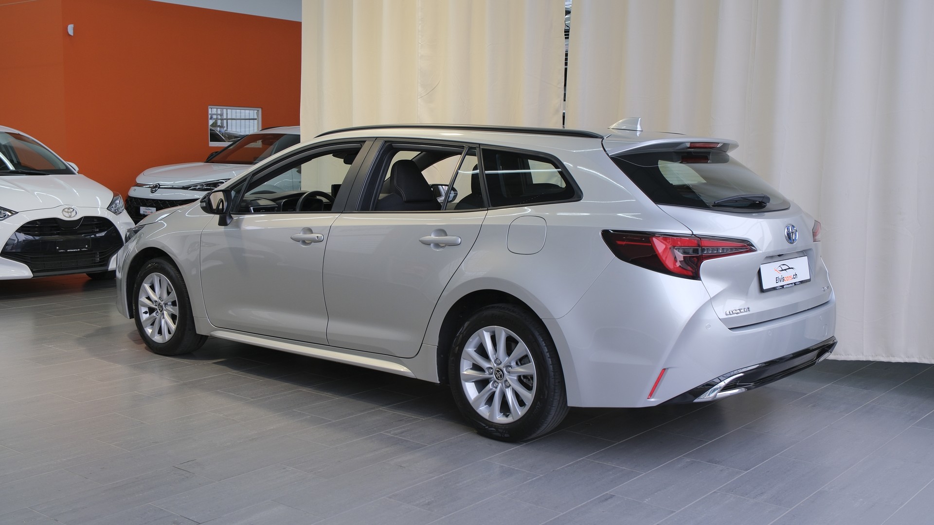 TOYOTA Corolla Touring Sports 2.0 HSD Trend e-CVT-image-9