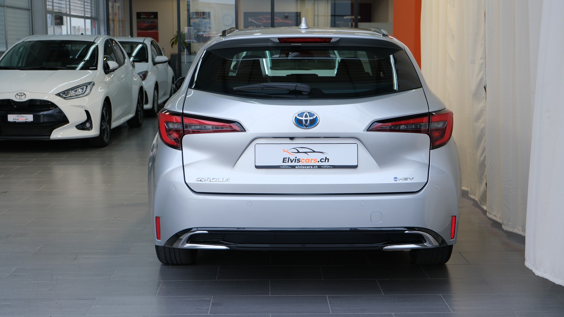 TOYOTA Corolla Touring Sports 2.0 HSD Trend e-CVT-image-11