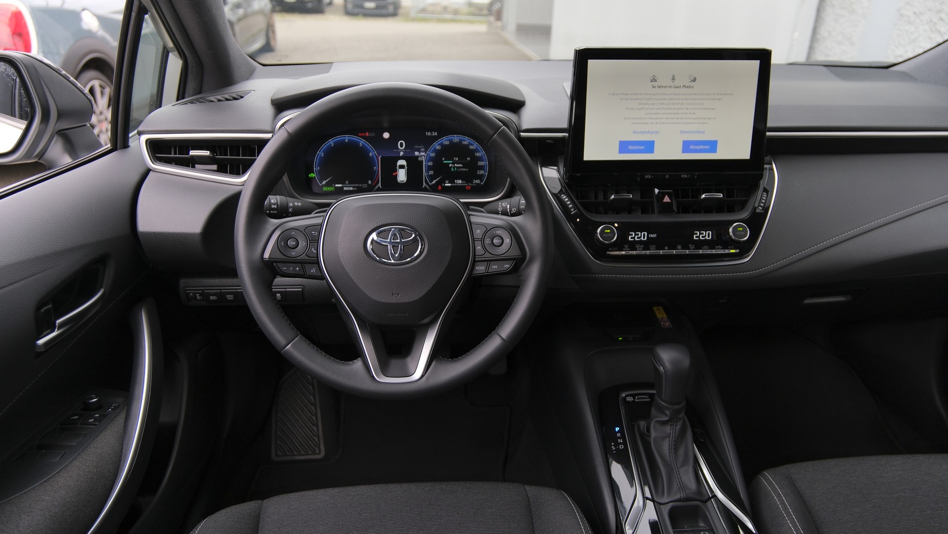 TOYOTA Corolla Touring Sports 2.0 HSD Trend e-CVT-image-14