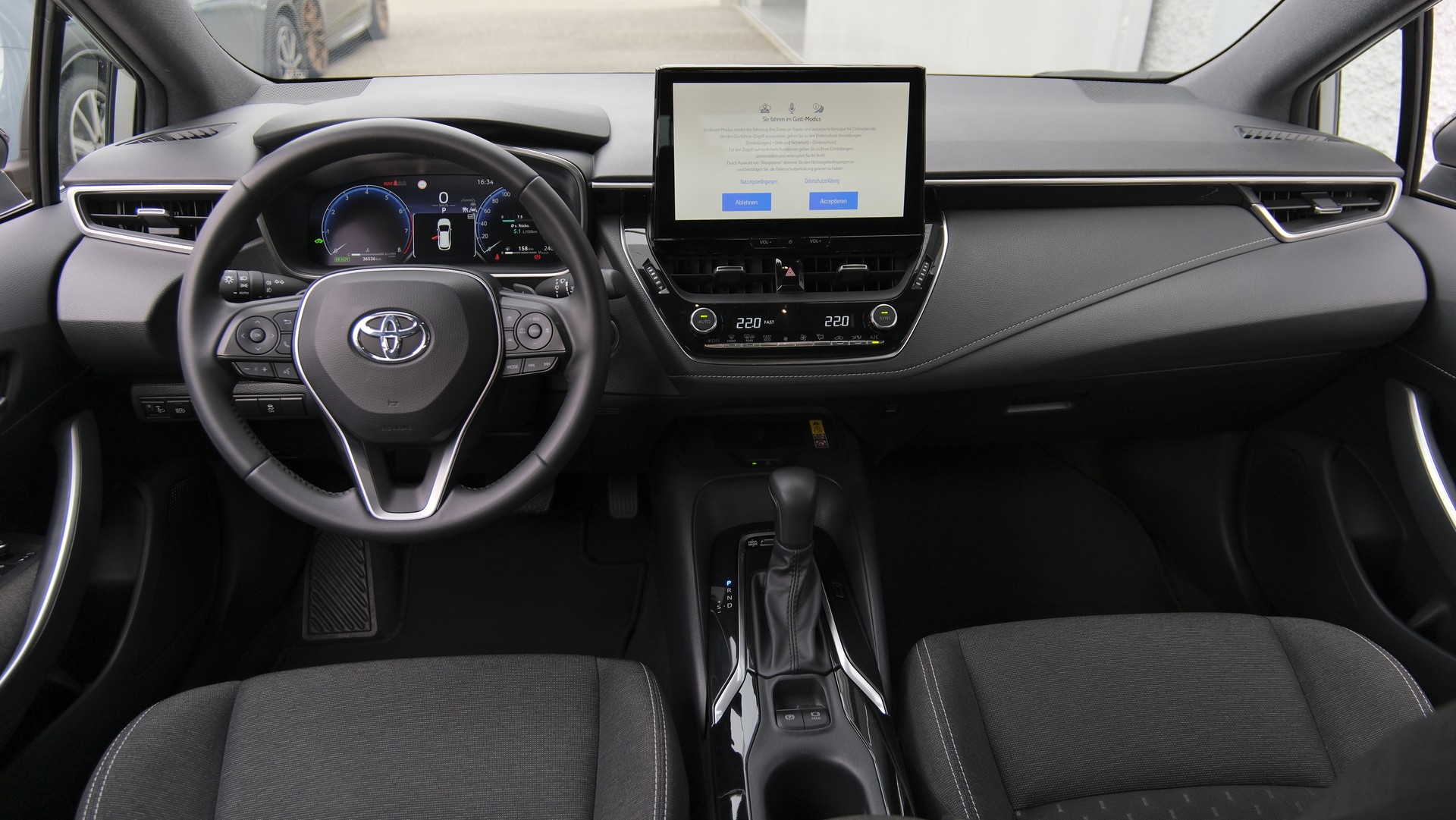 TOYOTA Corolla Touring Sports 2.0 HSD Trend e-CVT-image-5