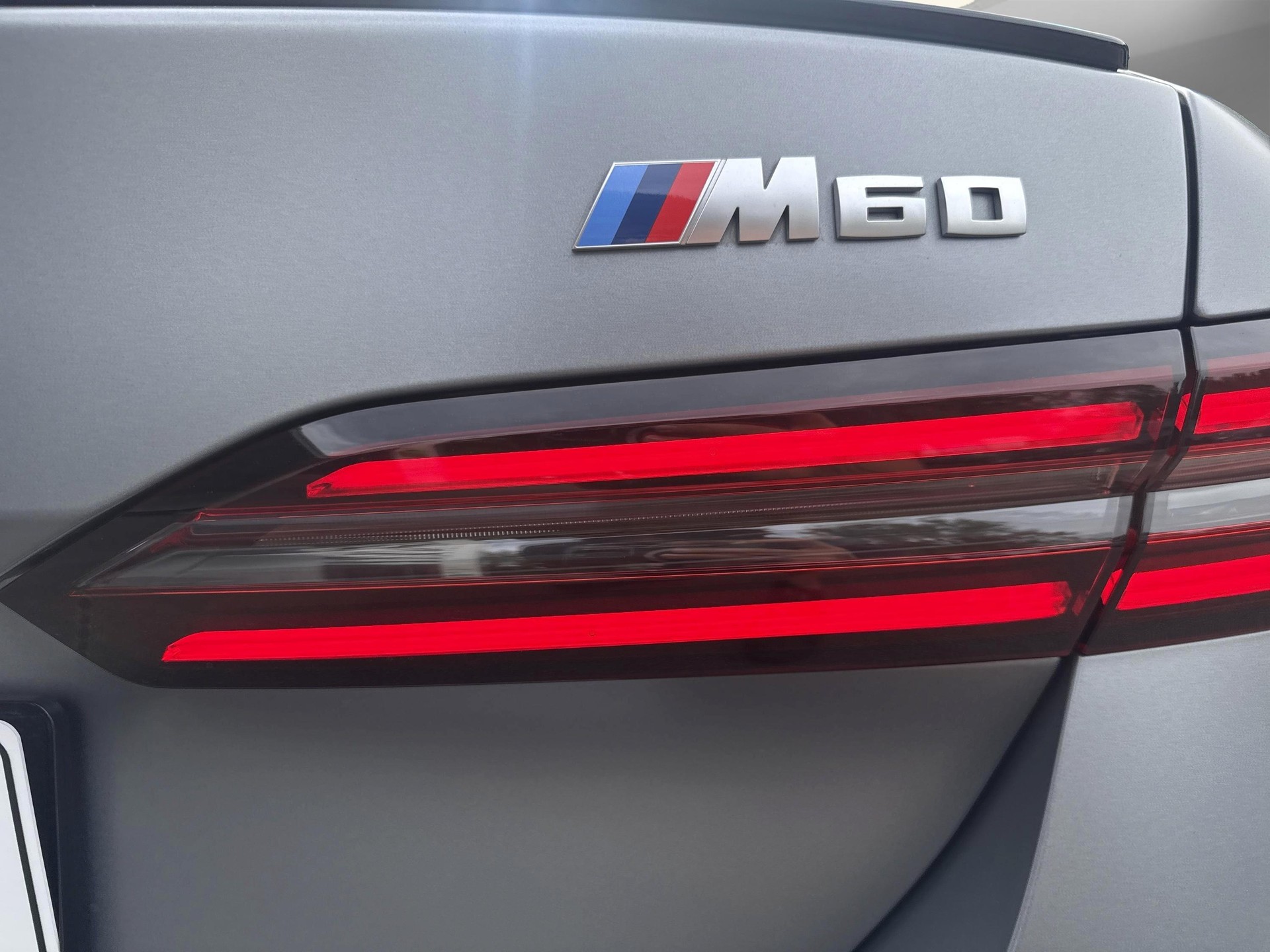 BMW i5 M60 xDrive M Sport Pro-image-21