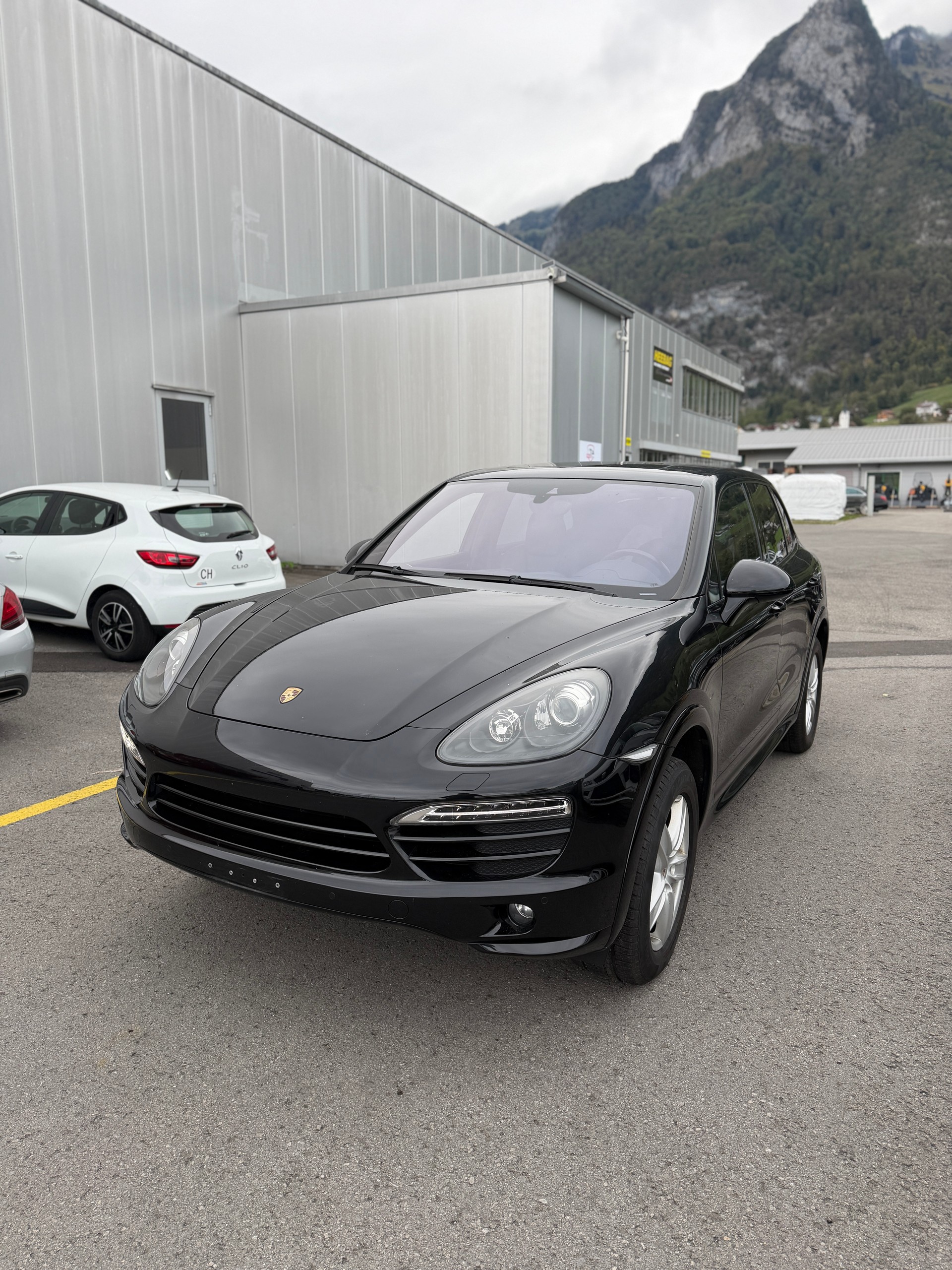 PORSCHE Cayenne S-image-3
