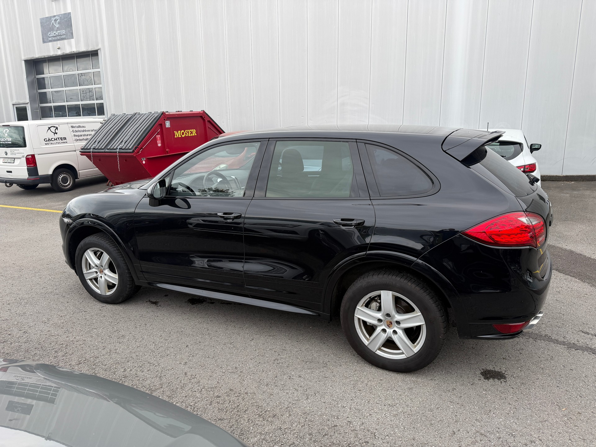 PORSCHE Cayenne S-image-11