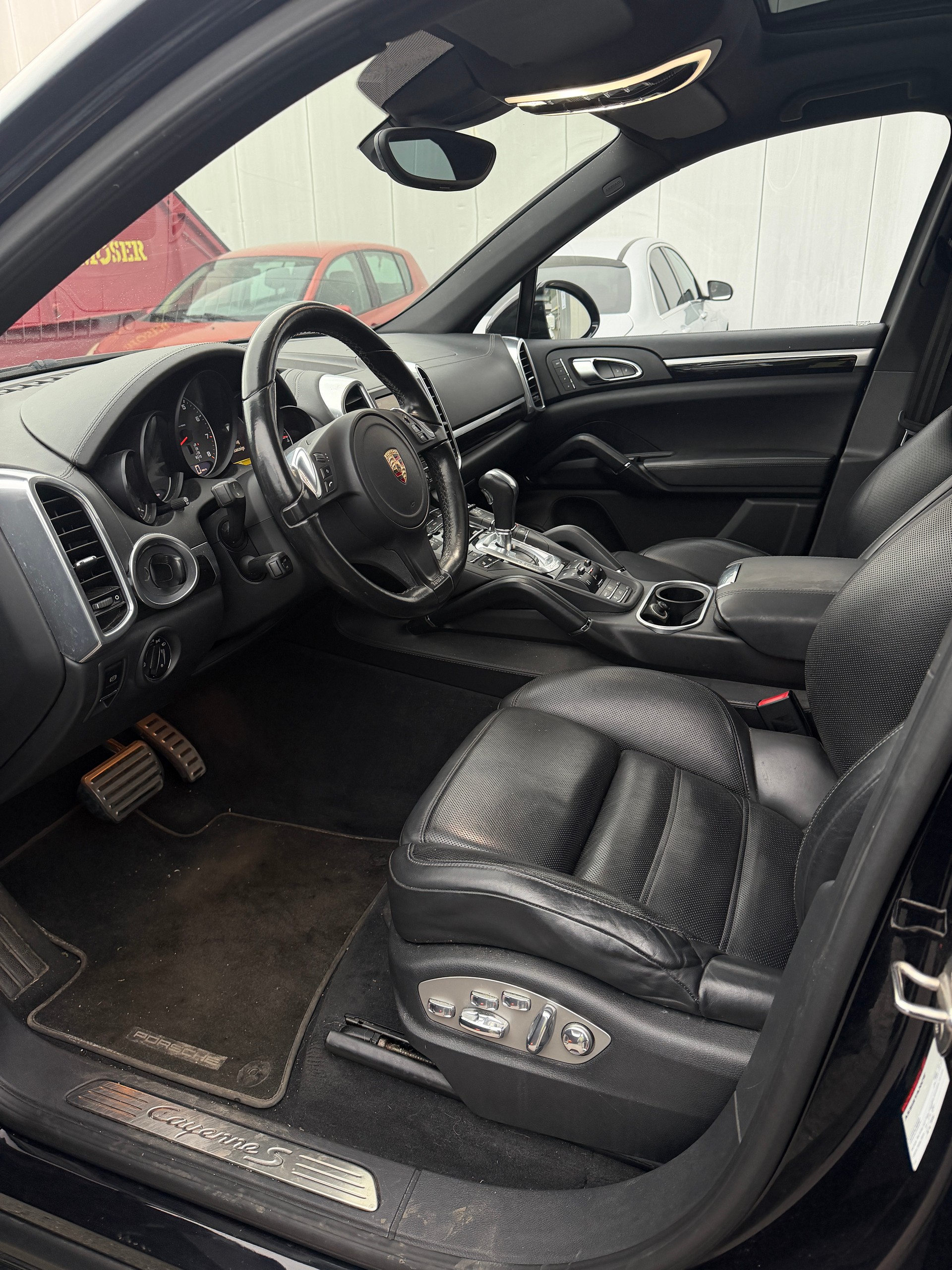 PORSCHE Cayenne S-image-13