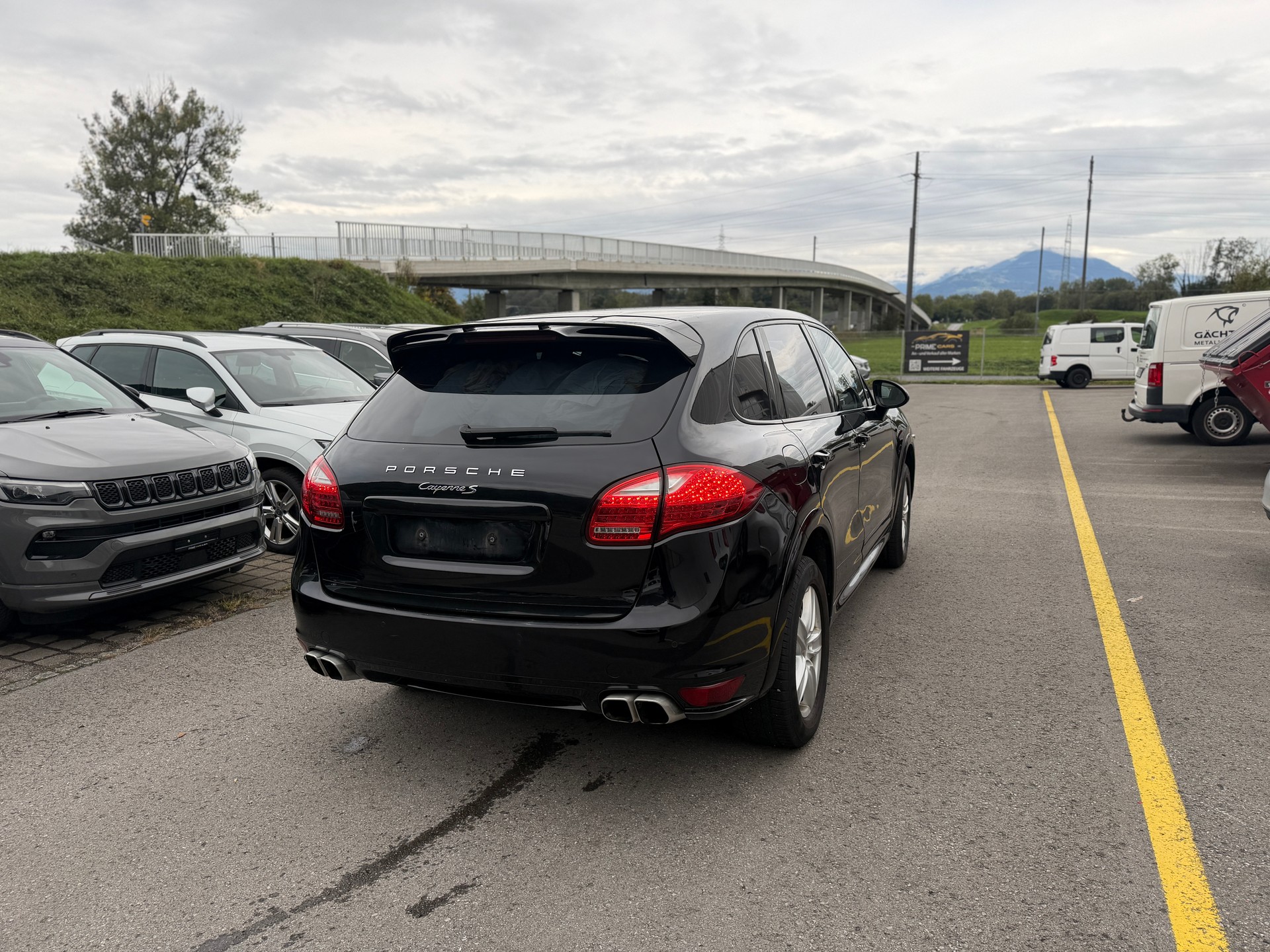 PORSCHE Cayenne S-image-7