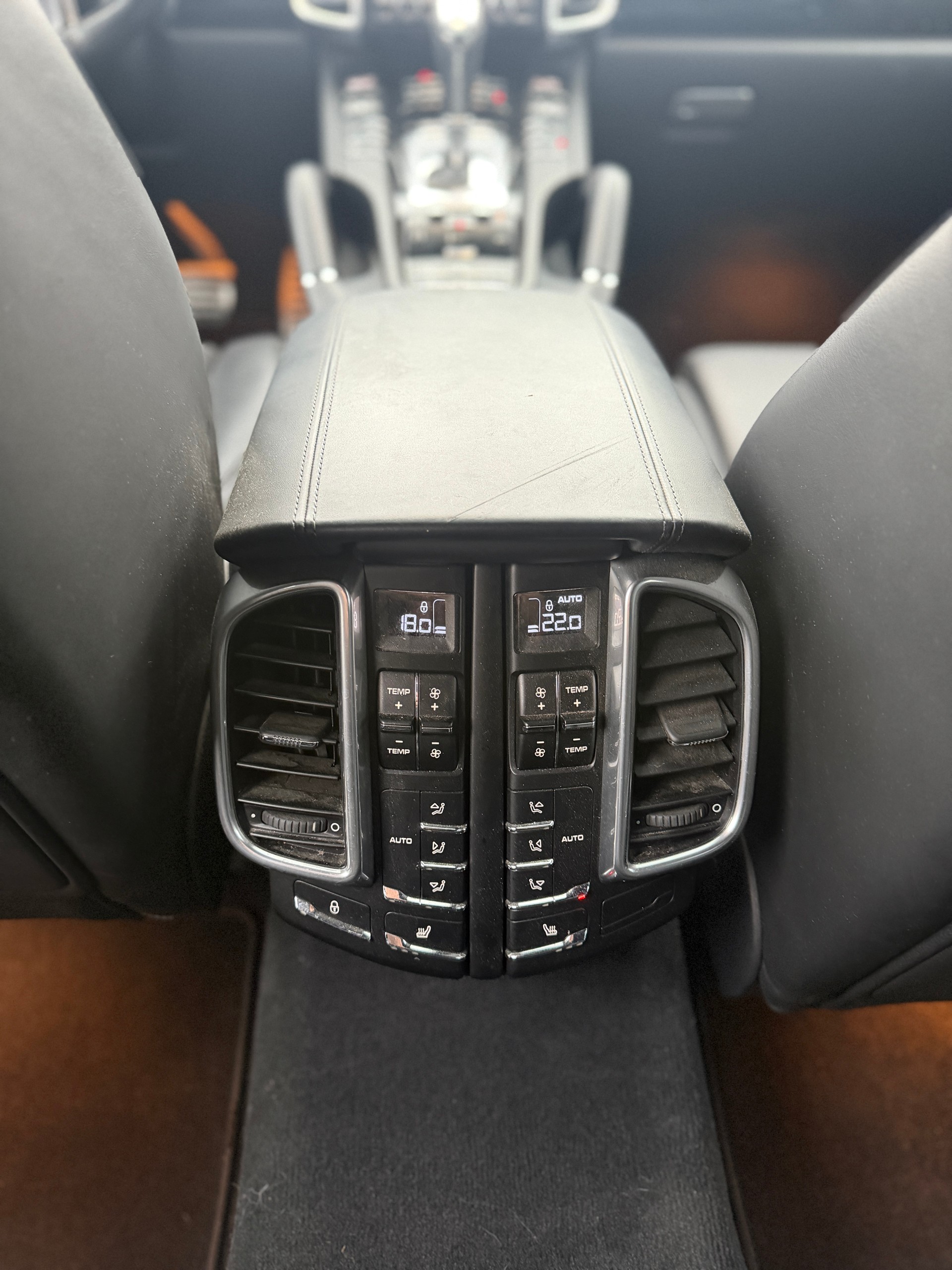 PORSCHE Cayenne S-image-19