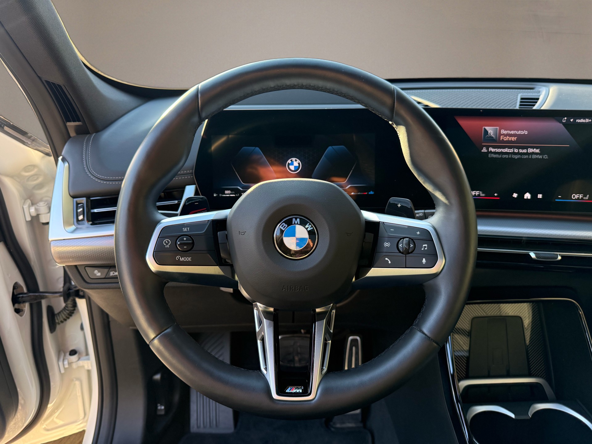 BMW X1 xDrive 23d 48V M Sport-image-12