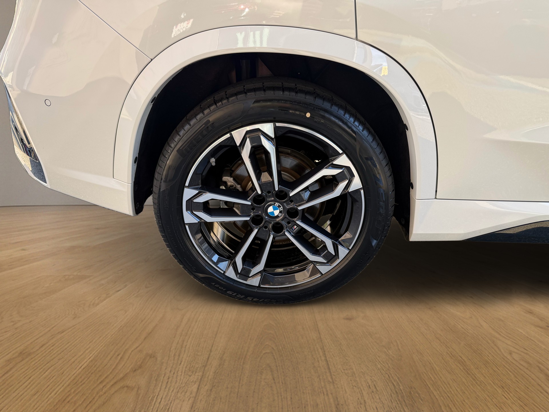 BMW X1 xDrive 23d 48V M Sport-image-9