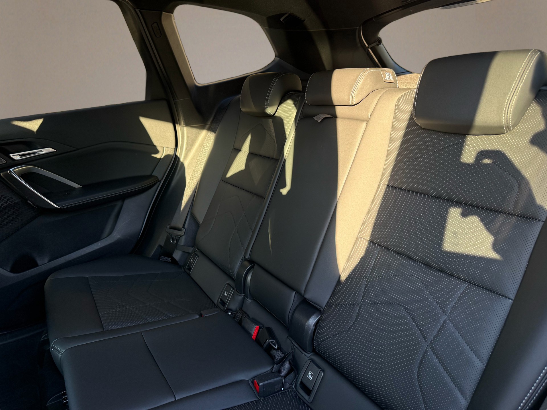 BMW X1 xDrive 23d 48V M Sport-image-15