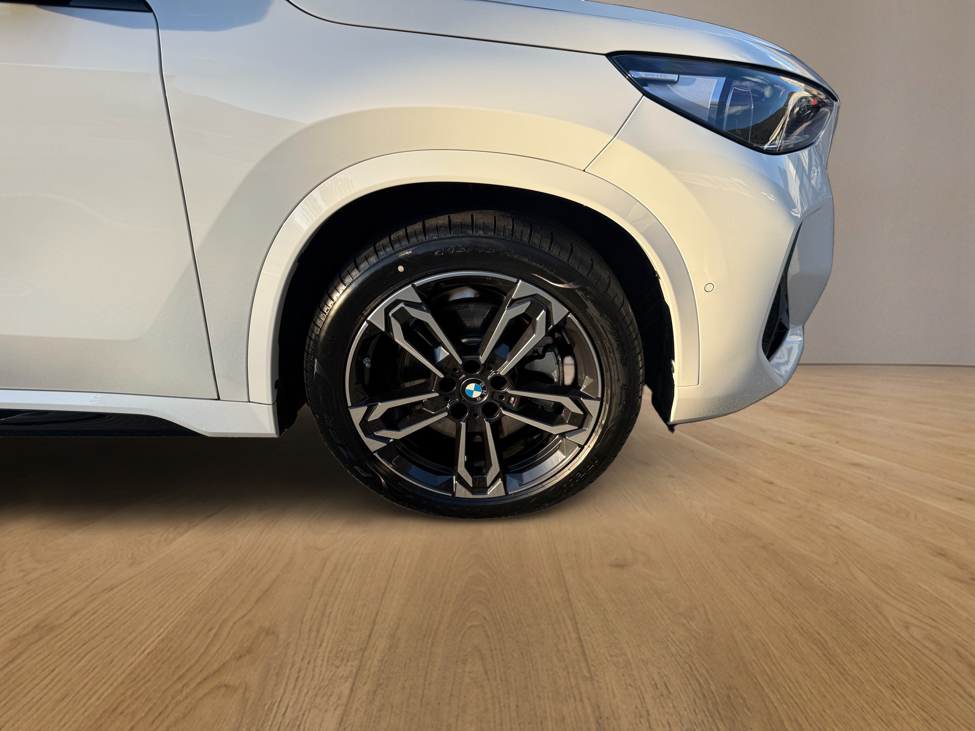 BMW X1 xDrive 23d 48V M Sport-image-8