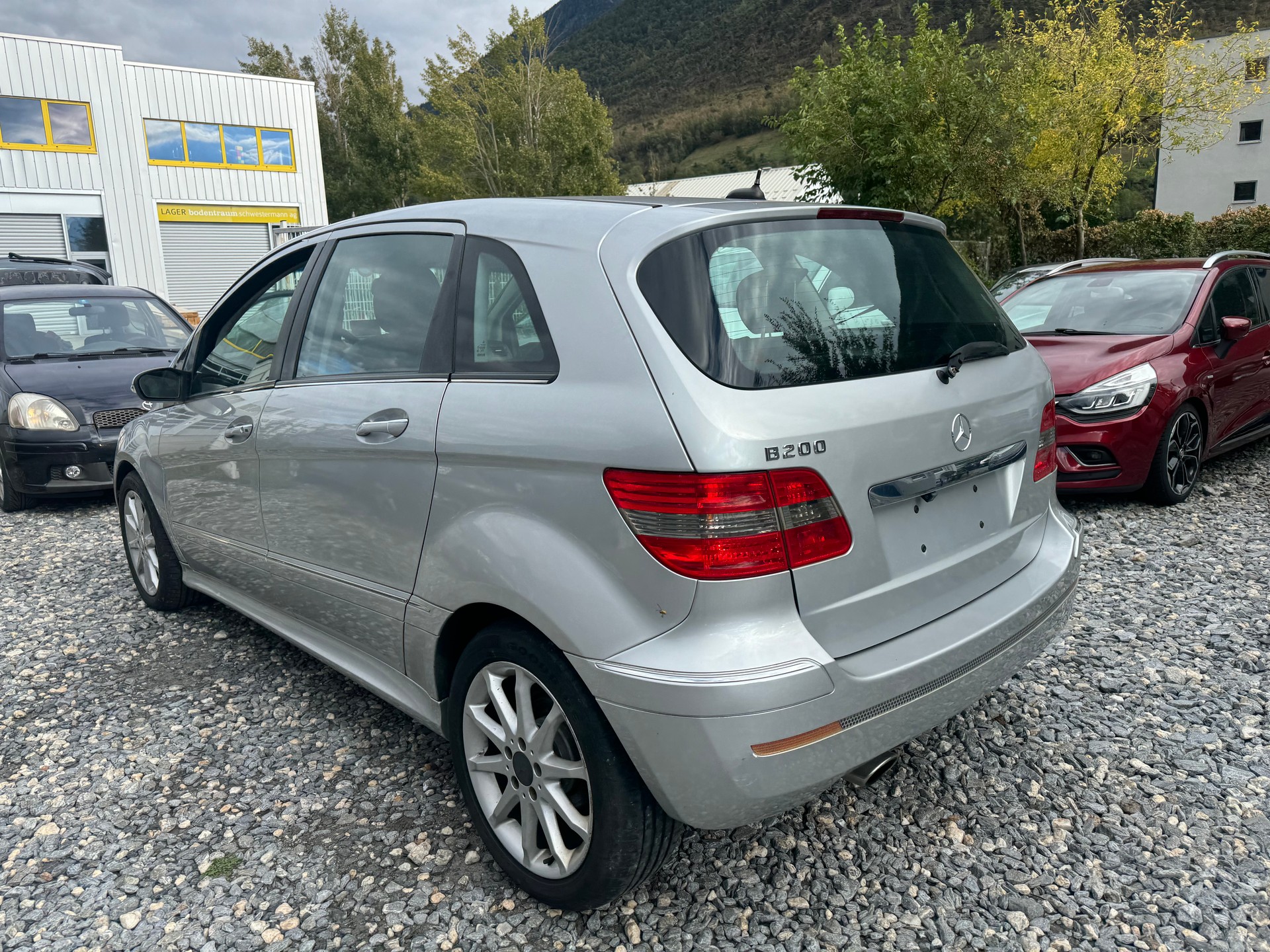 MERCEDES-BENZ B 200-image-6