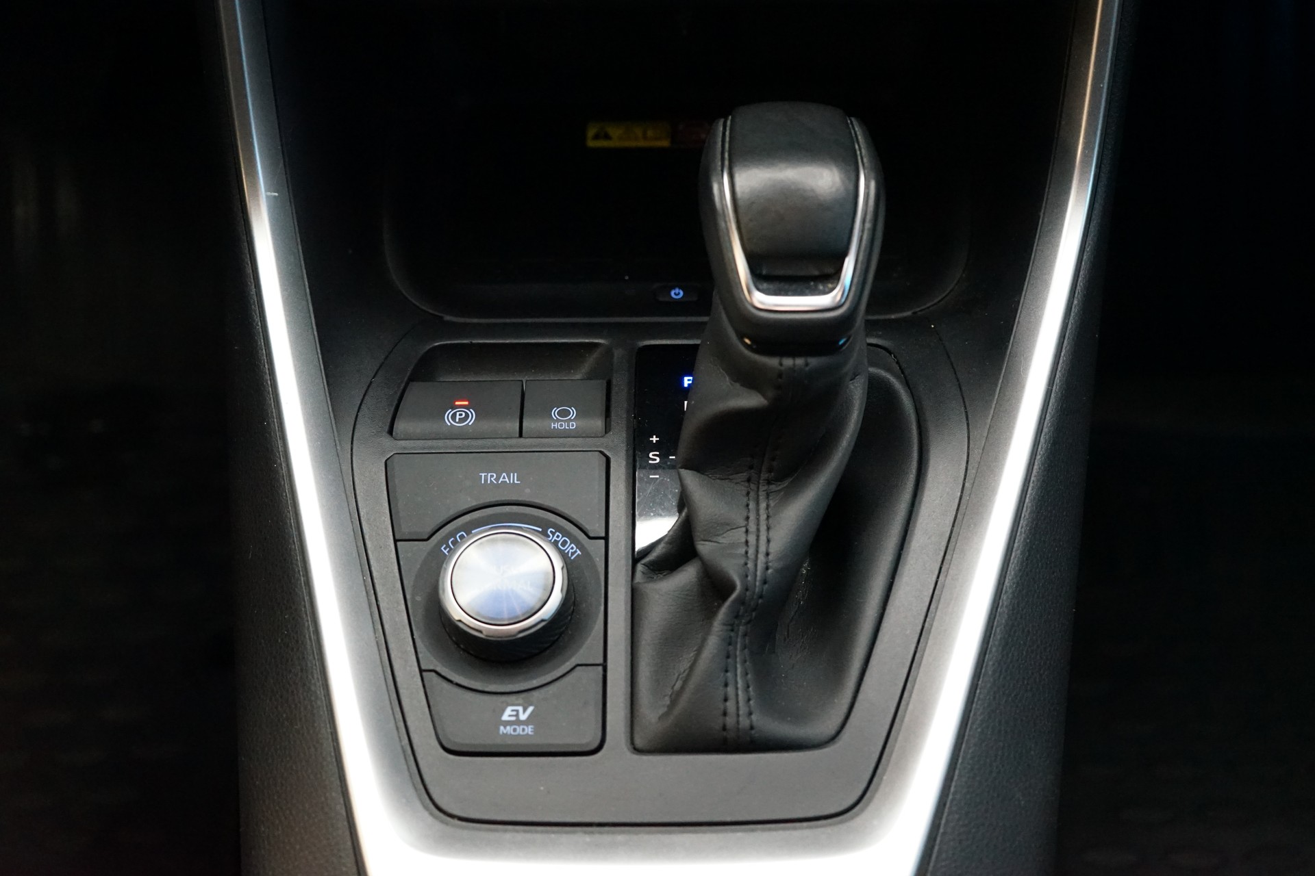 TOYOTA RAV-4 2.5 HSD ADVENTURE e-CVT 4WD-image-11