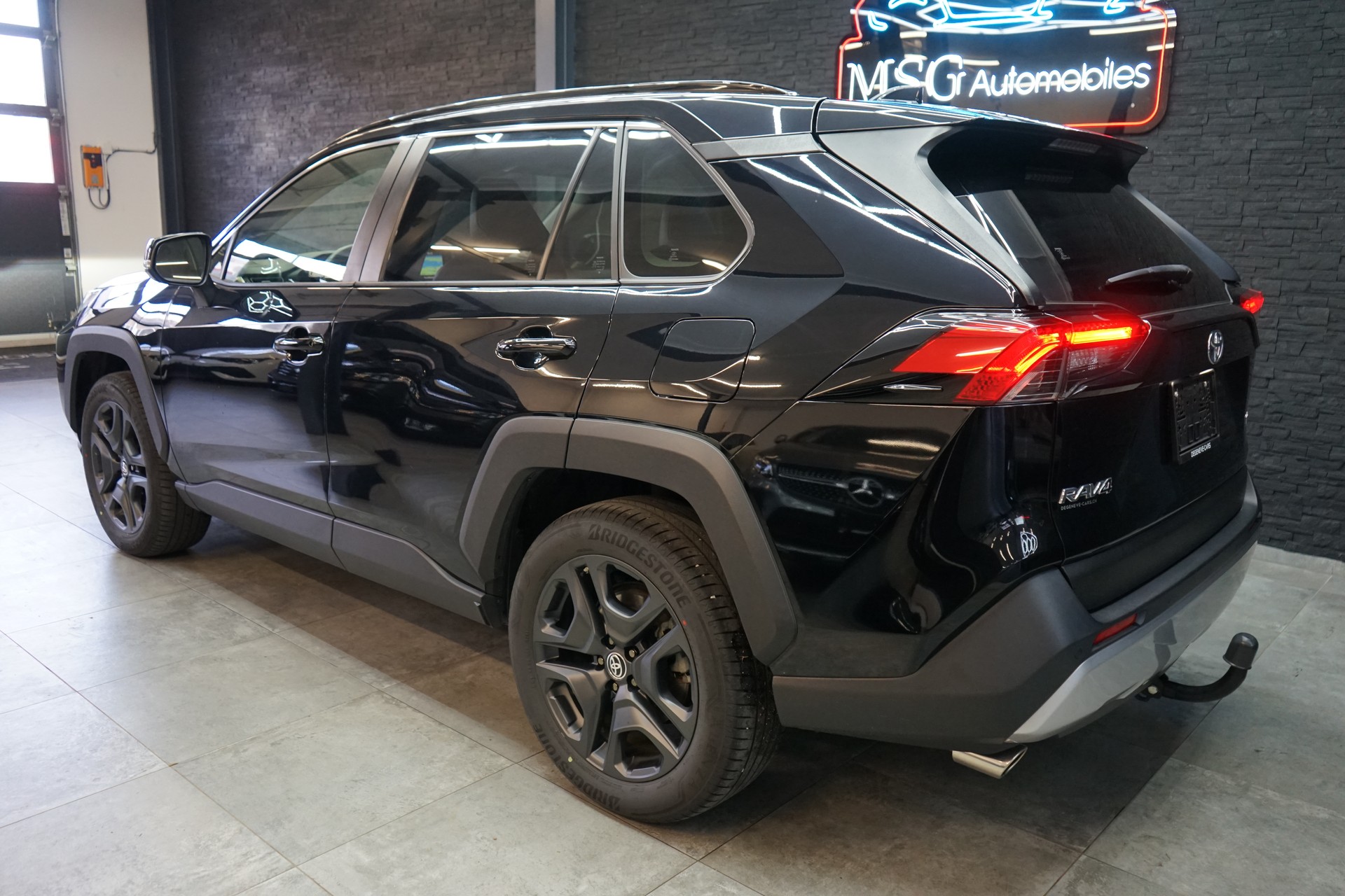 TOYOTA RAV-4 2.5 HSD ADVENTURE e-CVT 4WD-image-2