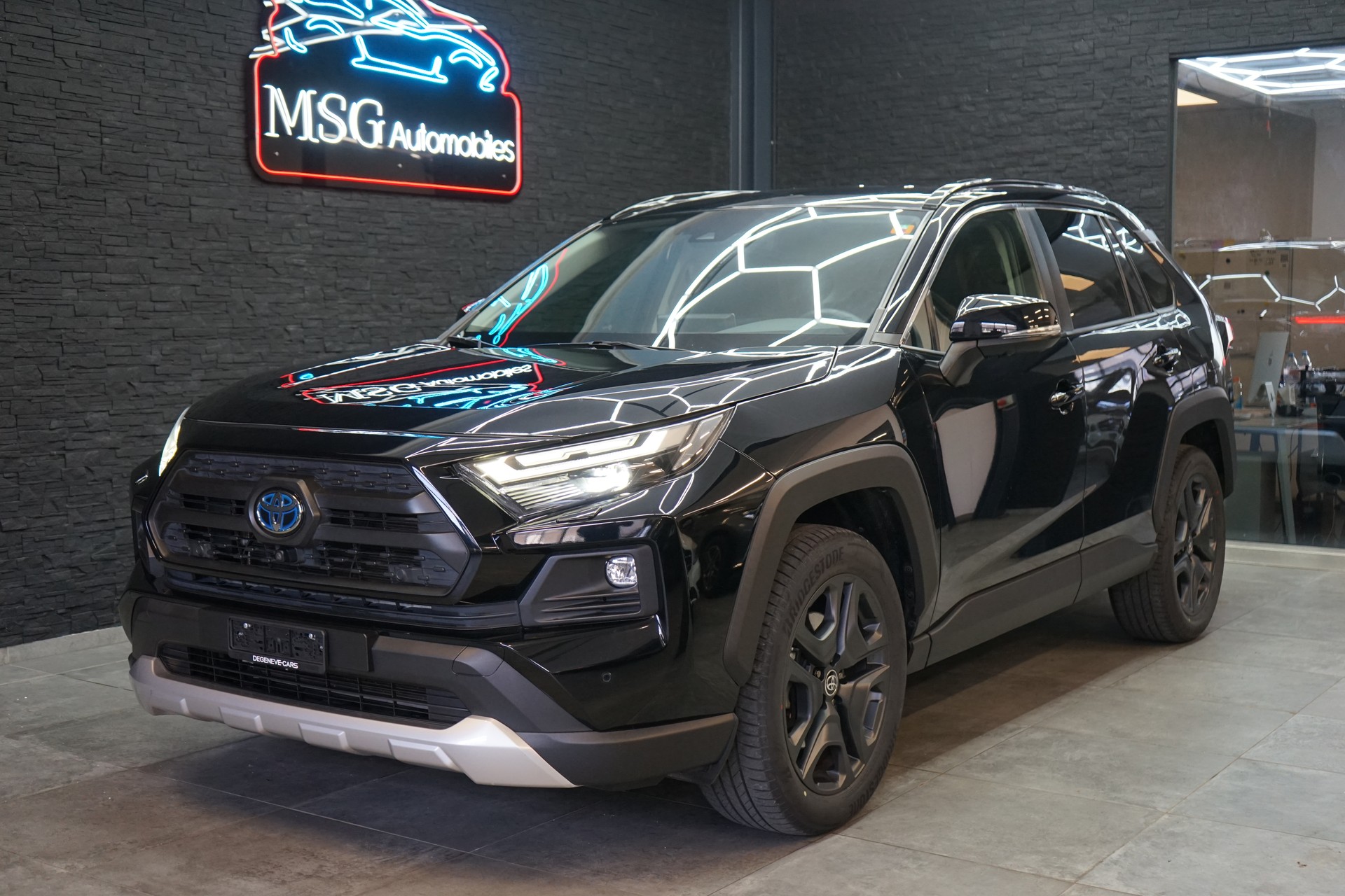 TOYOTA RAV-4 2.5 HSD ADVENTURE e-CVT 4WD-image-0