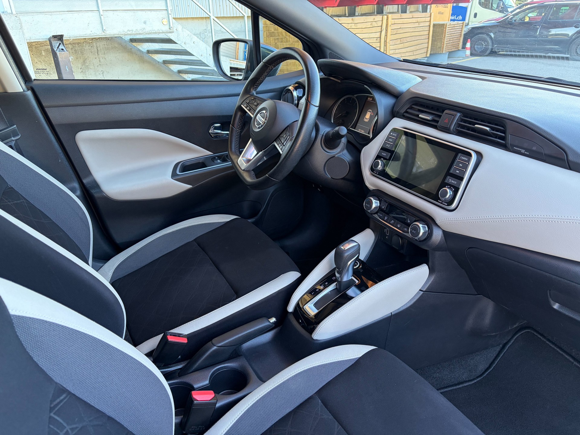 NISSAN 1.0 IG-T N-Connecta-image-3