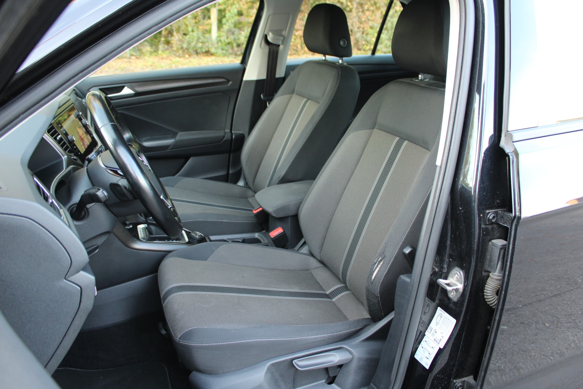 VW T-Roc 2.0 TDI SCR Advance DSG 4Motion-image-7