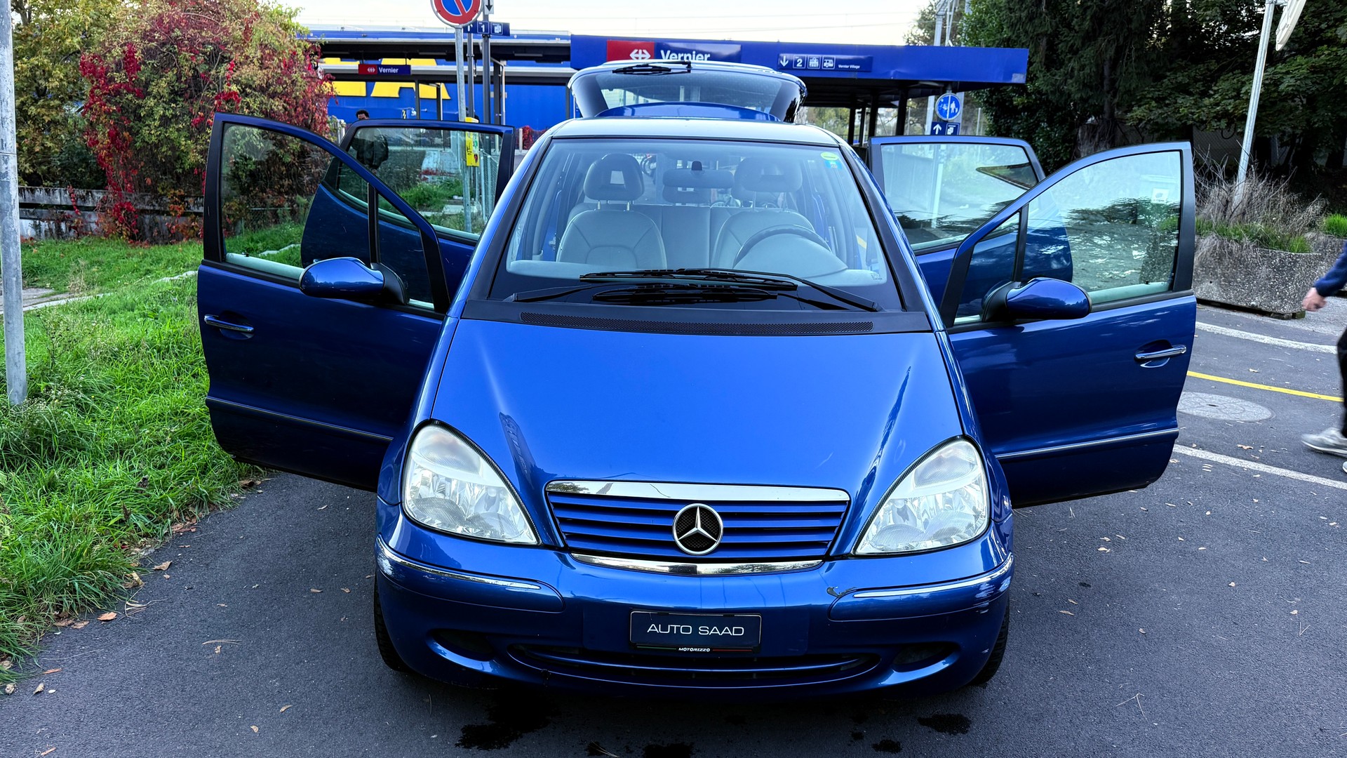 MERCEDES-BENZ A 190 L Avantgarde-image-12