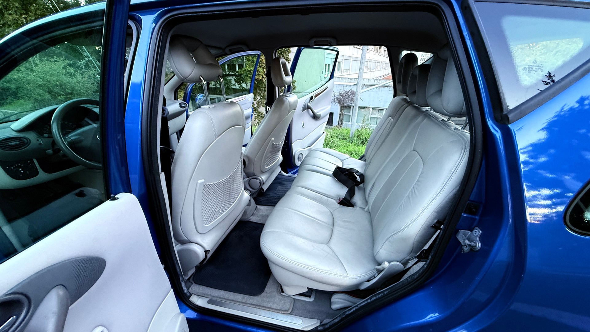MERCEDES-BENZ A 190 L Avantgarde-image-11