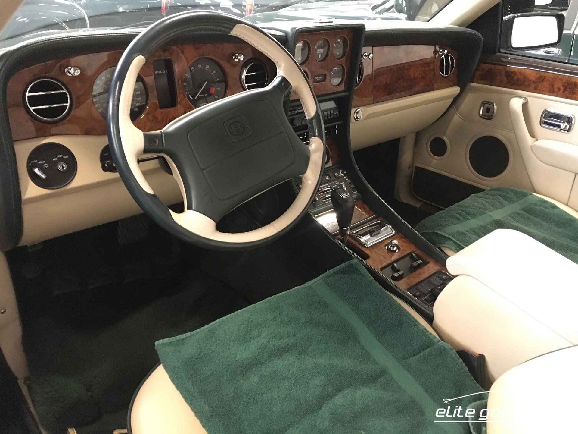 BENTLEY Continental R Coupé-image-6