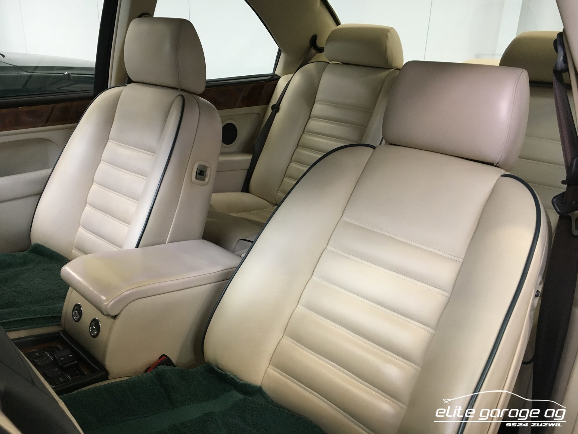 BENTLEY Continental R Coupé-image-8