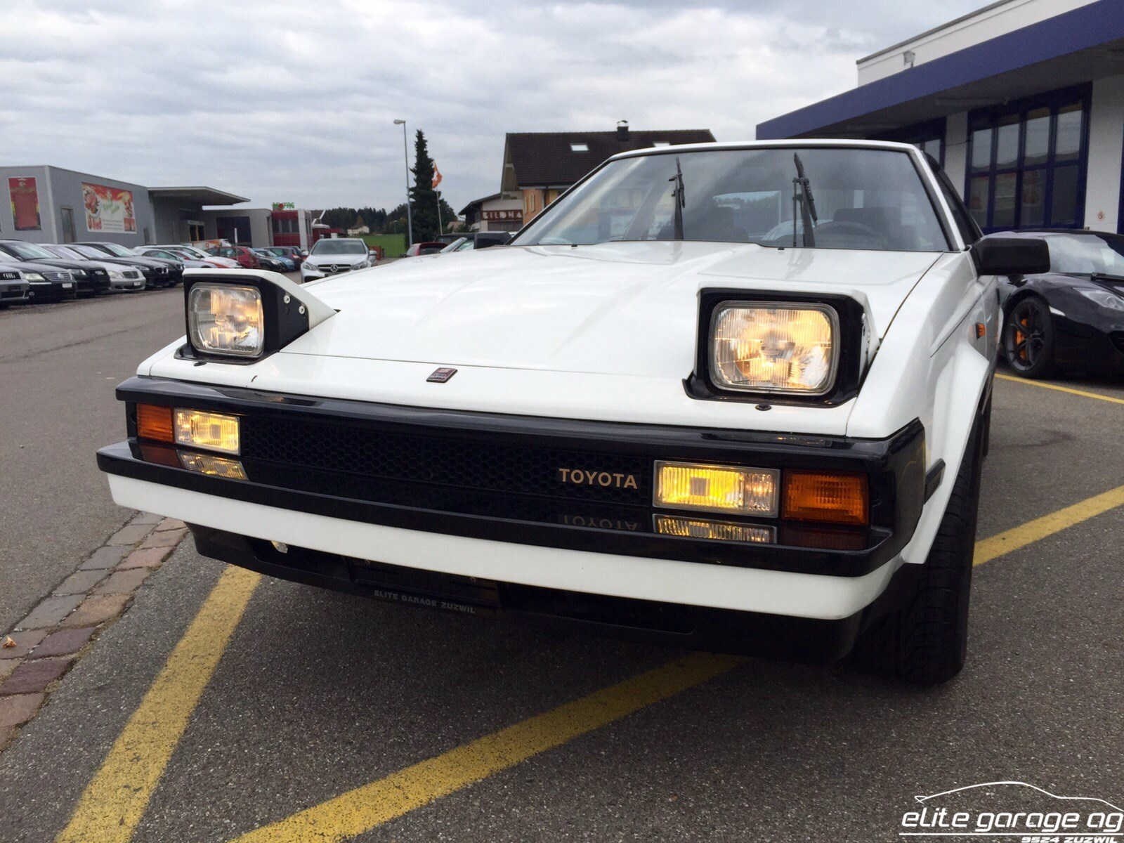 TOYOTA Celica 2800 i Supra-image-2