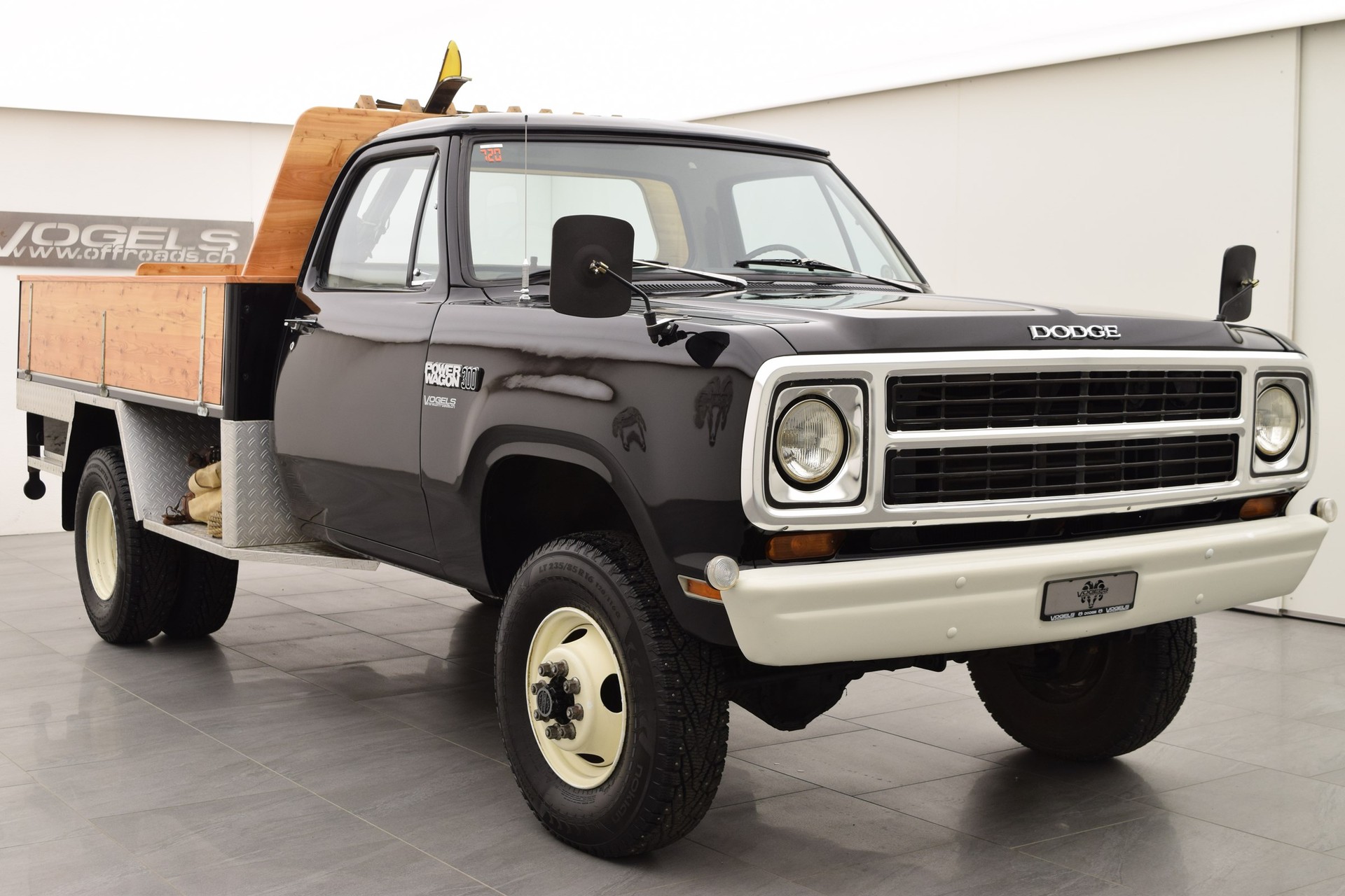 DODGE W 300 FF 5.9 Power Wagon-image-4