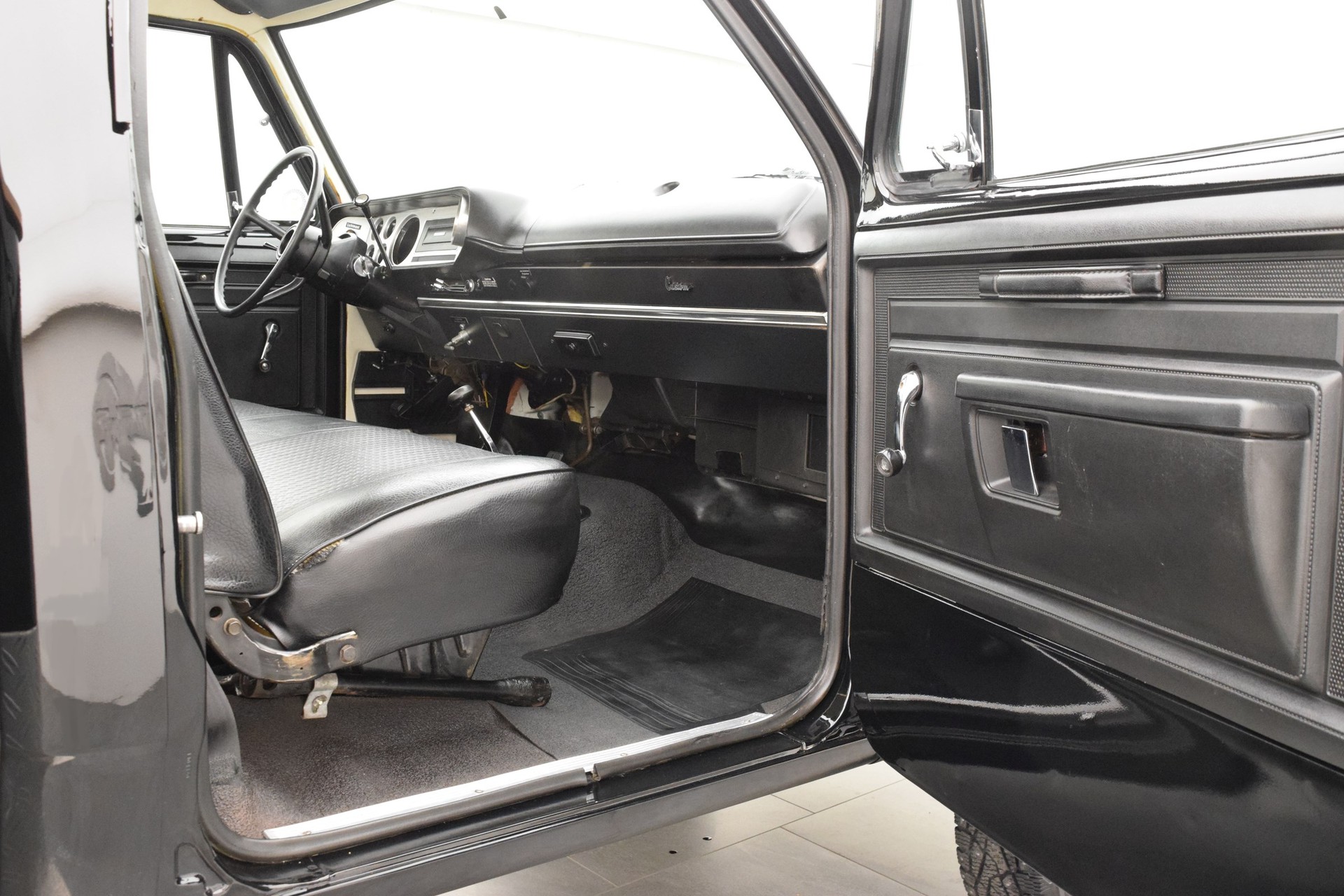 DODGE W 300 FF 5.9 Power Wagon-image-15