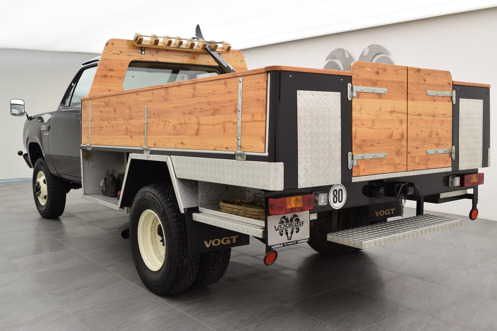 DODGE W 300 FF 5.9 Power Wagon-image-10