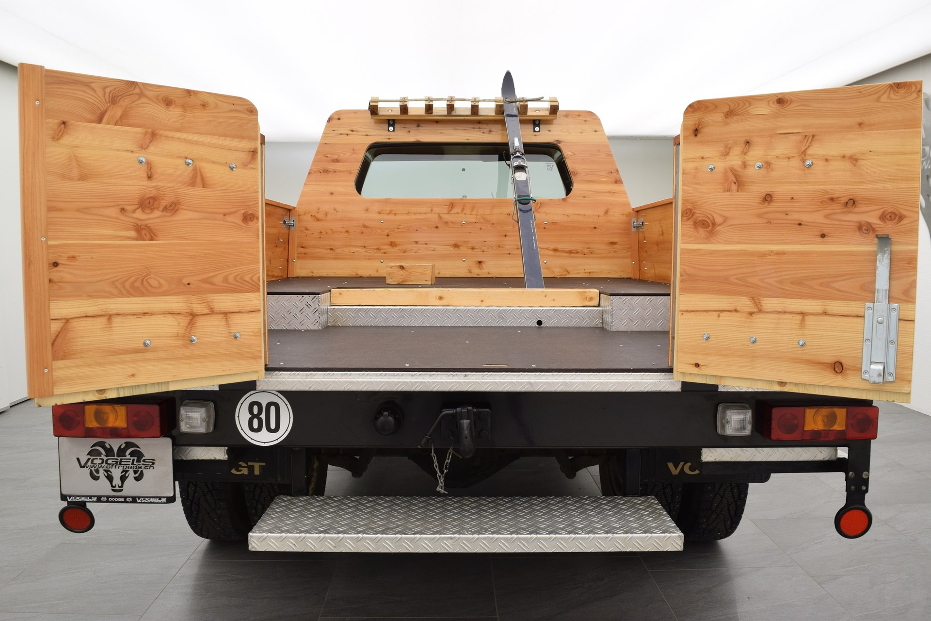 DODGE W 300 FF 5.9 Power Wagon-image-9