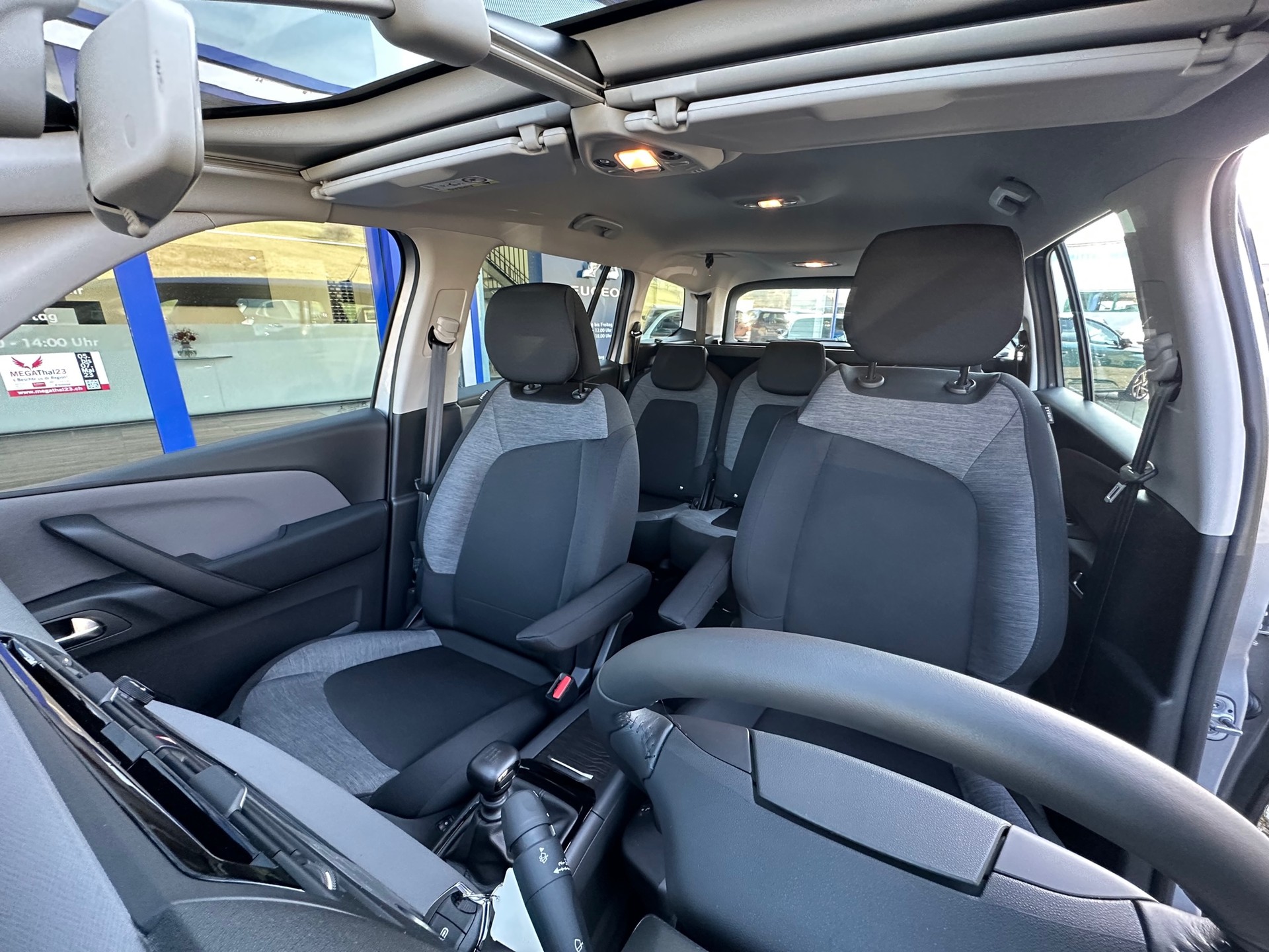 CITROEN C4 Grand Spacetourer 1.2 PureTech Live Pack-image-13