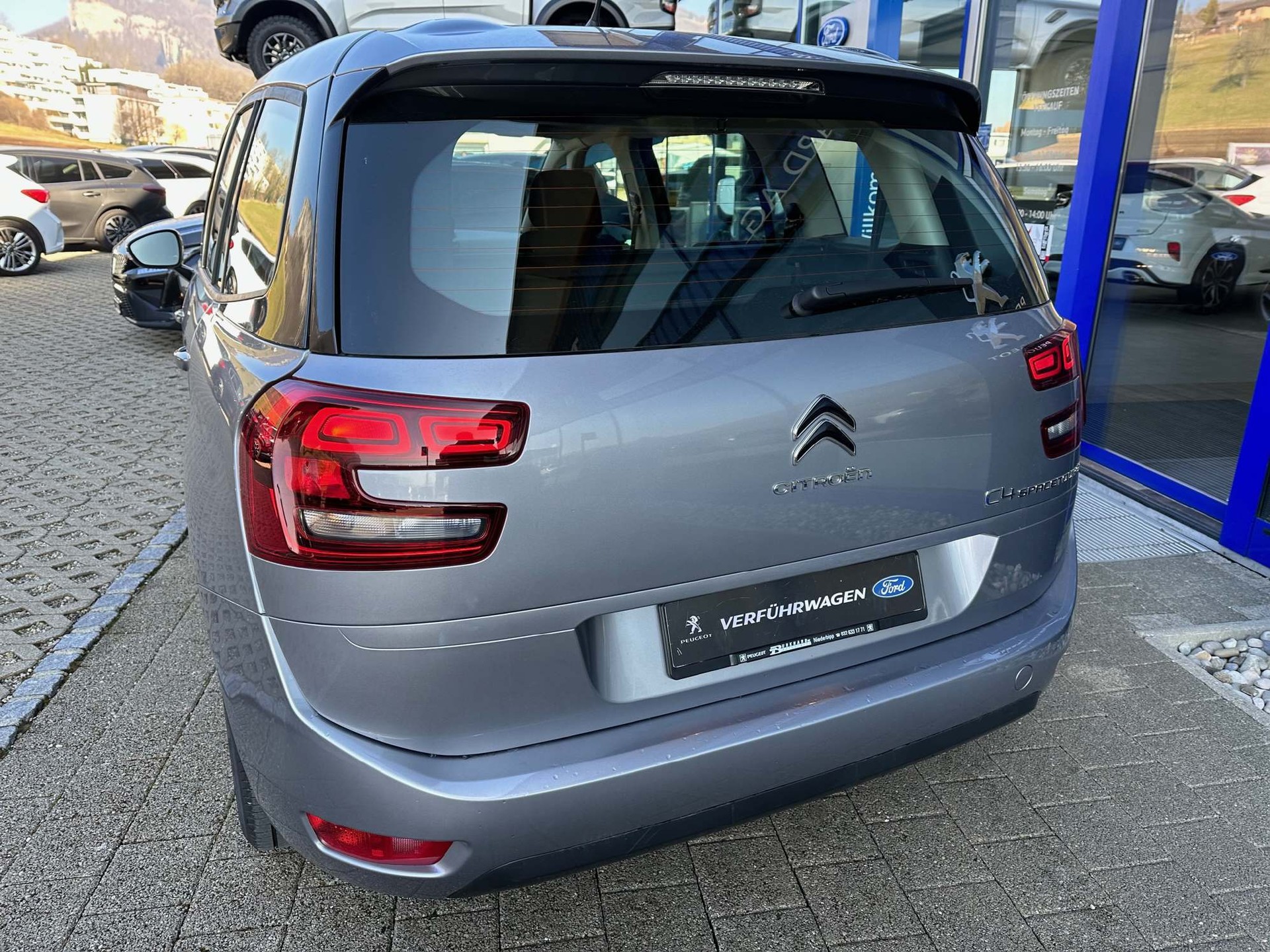 CITROEN C4 Grand Spacetourer 1.2 PureTech Live Pack-image-4