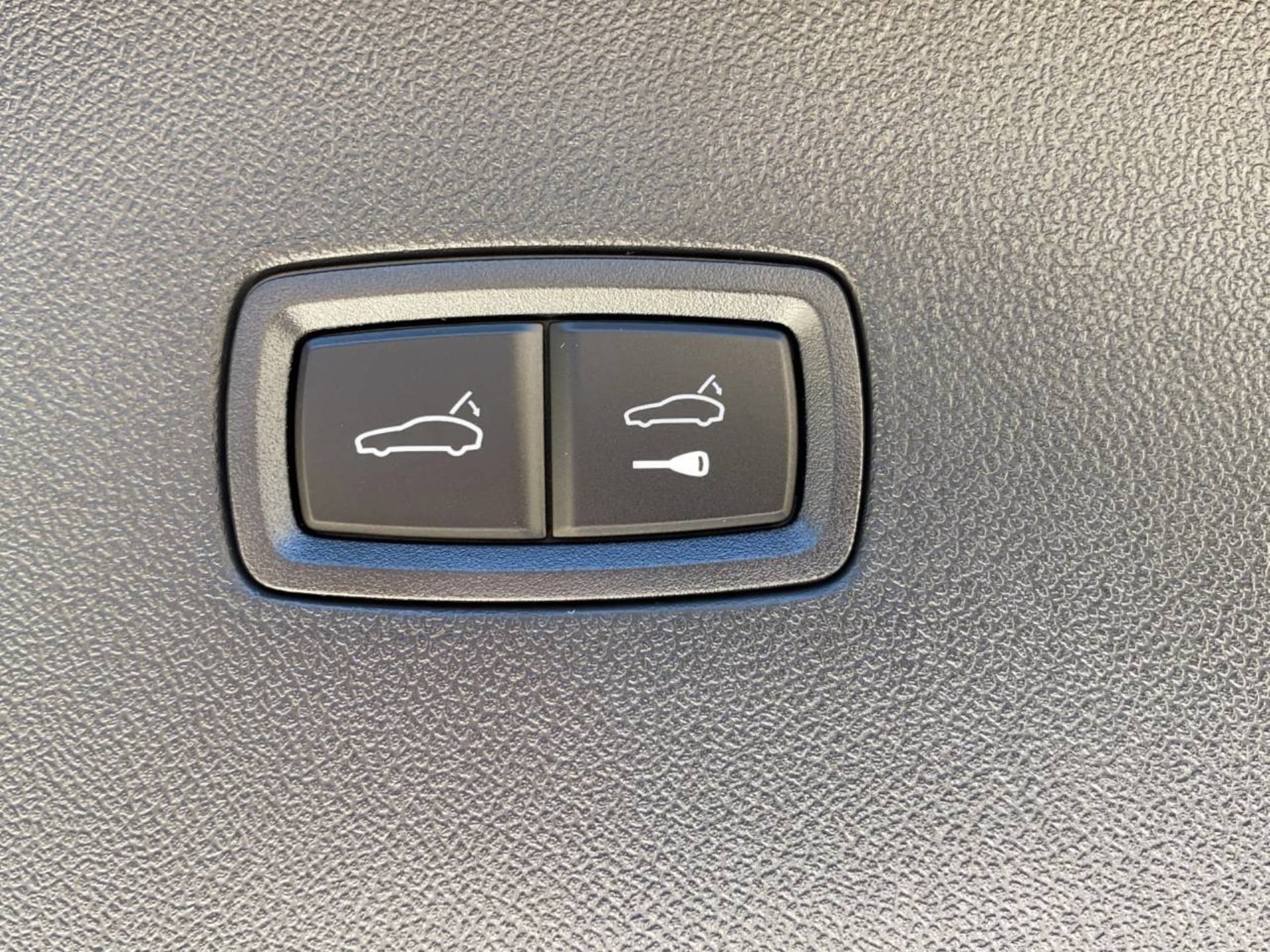 PORSCHE Cayenne E-Hybrid Coupé-image-22