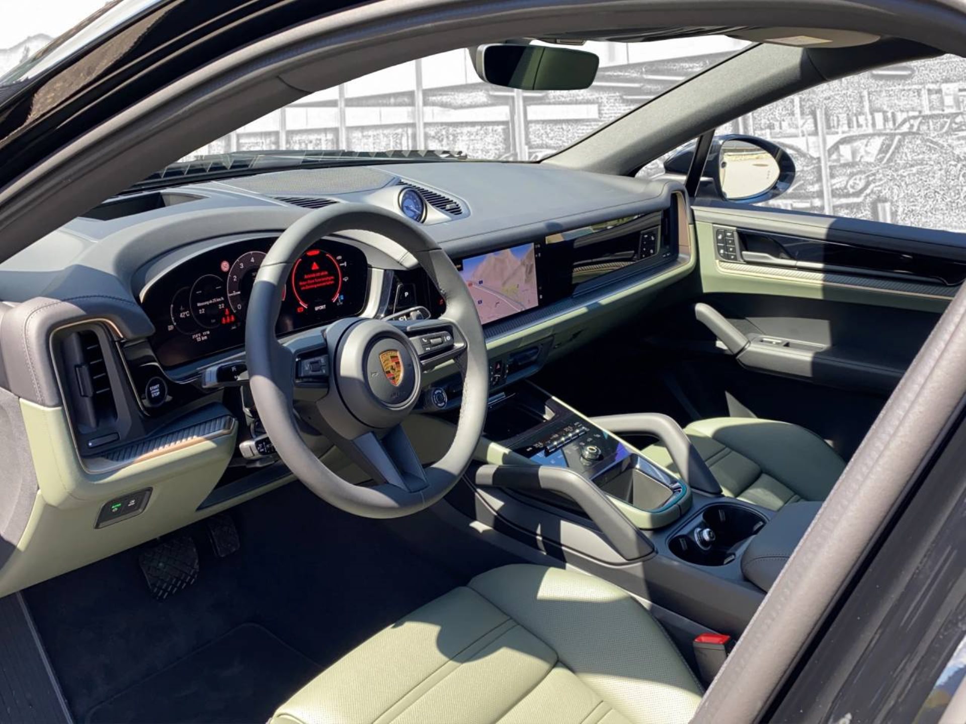 PORSCHE Cayenne E-Hybrid Coupé-image-3