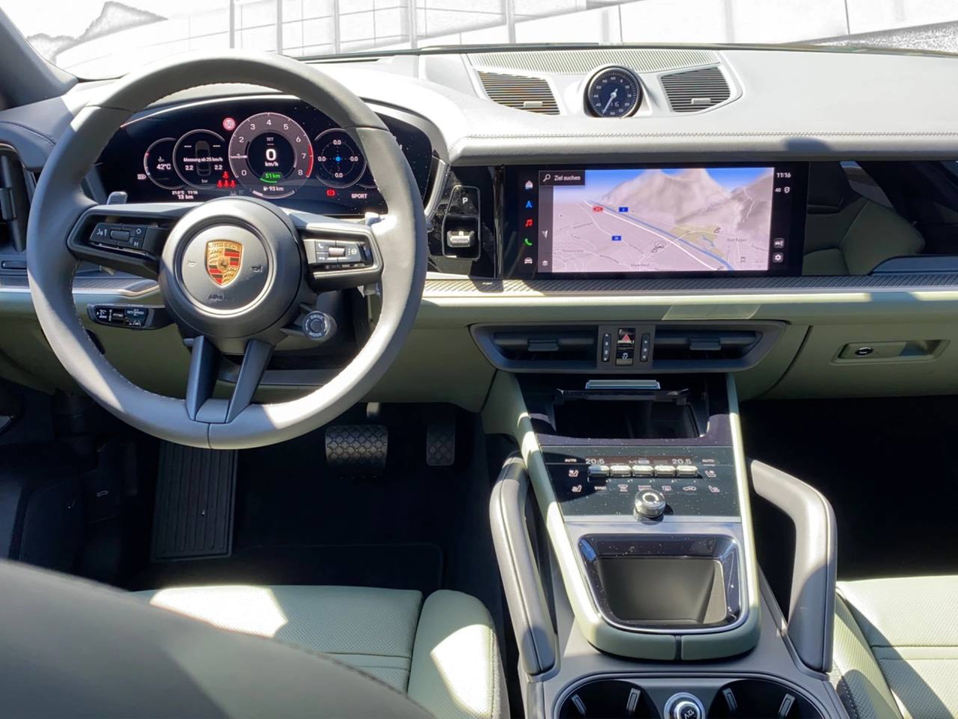 PORSCHE Cayenne E-Hybrid Coupé-image-4