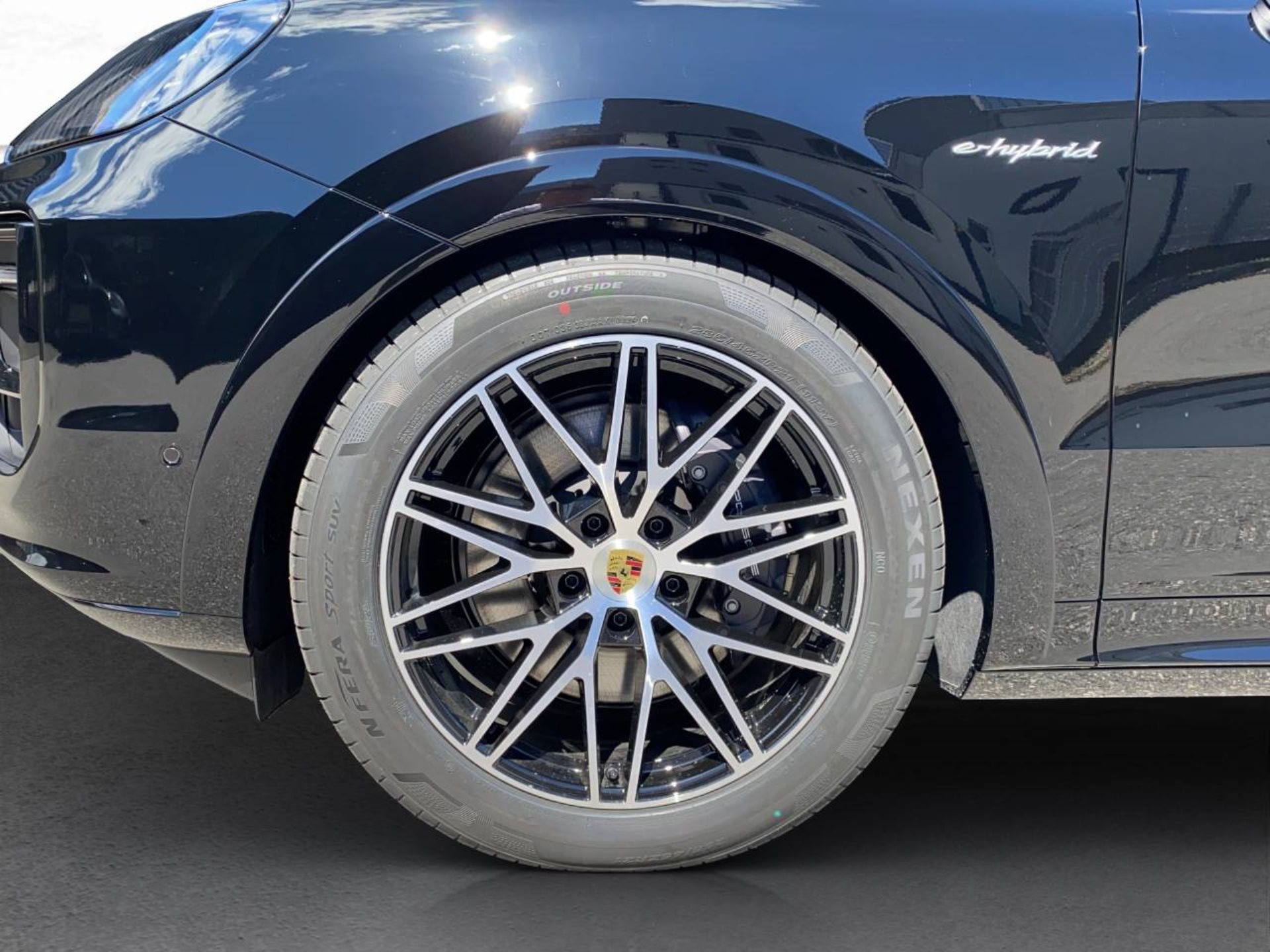 PORSCHE Cayenne E-Hybrid Coupé-image-20